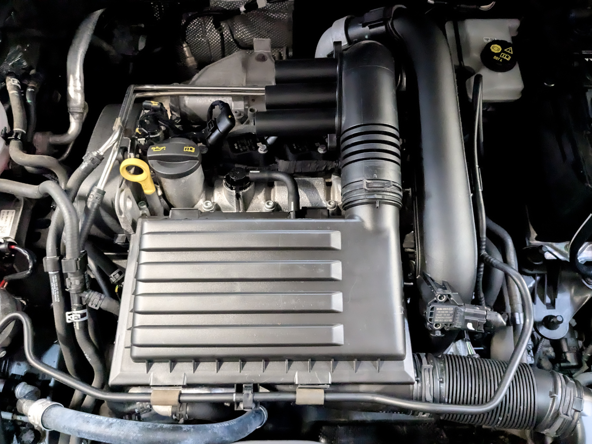 SKODA Karoq 1.40 (150 л.с), автомат, 2021, пробег 45 000 км