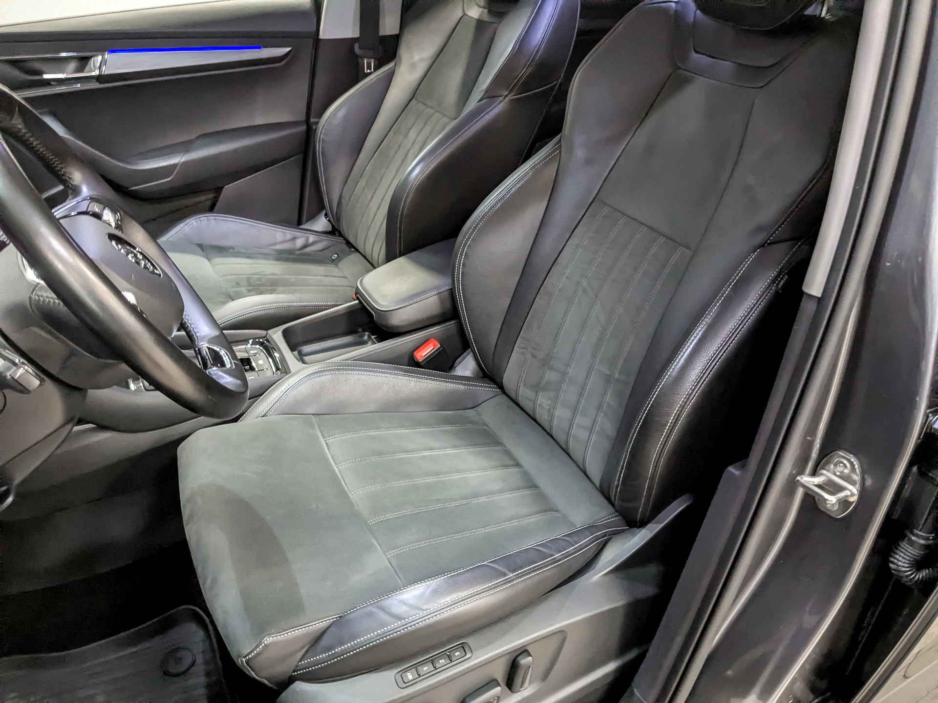 SKODA Karoq 1.40 (150 л.с), автомат, 2021, пробег 45 000 км