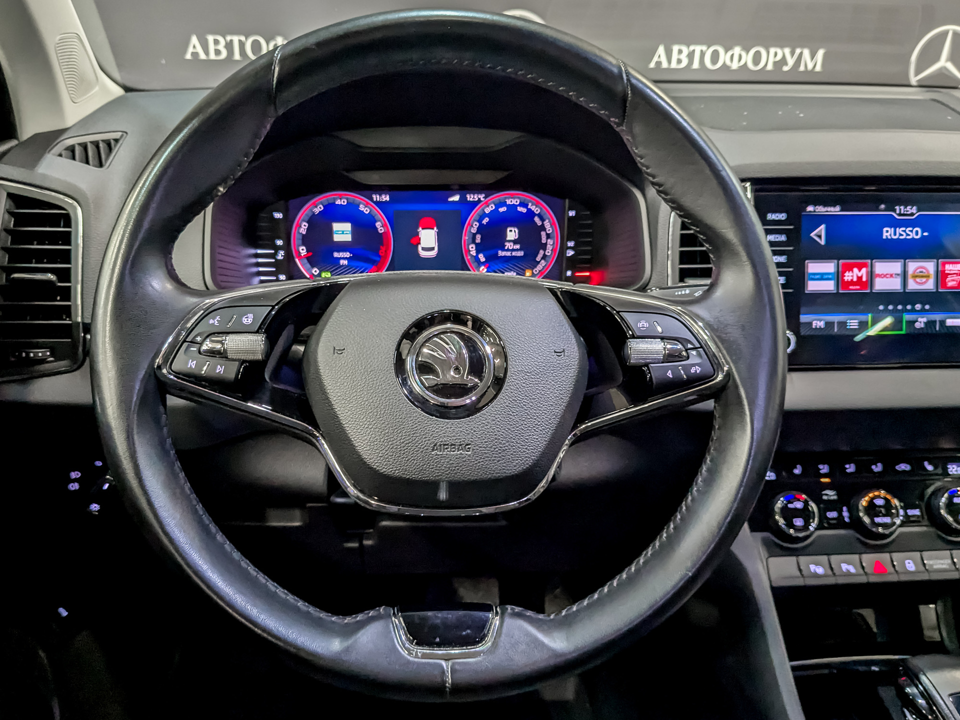SKODA Karoq 1.40 (150 л.с), автомат, 2021, пробег 45 000 км