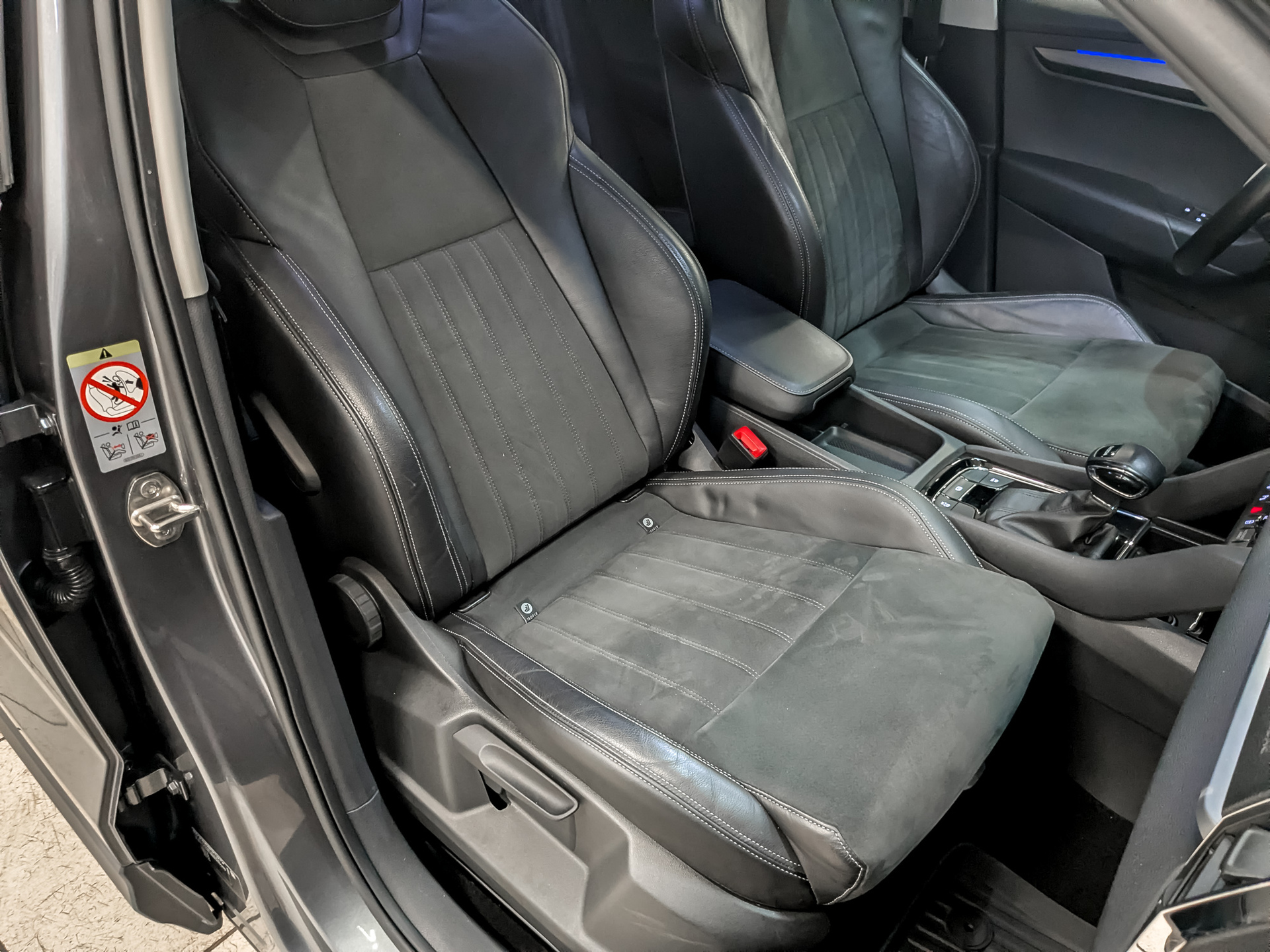 SKODA Karoq 1.40 (150 л.с), автомат, 2021, пробег 45 000 км