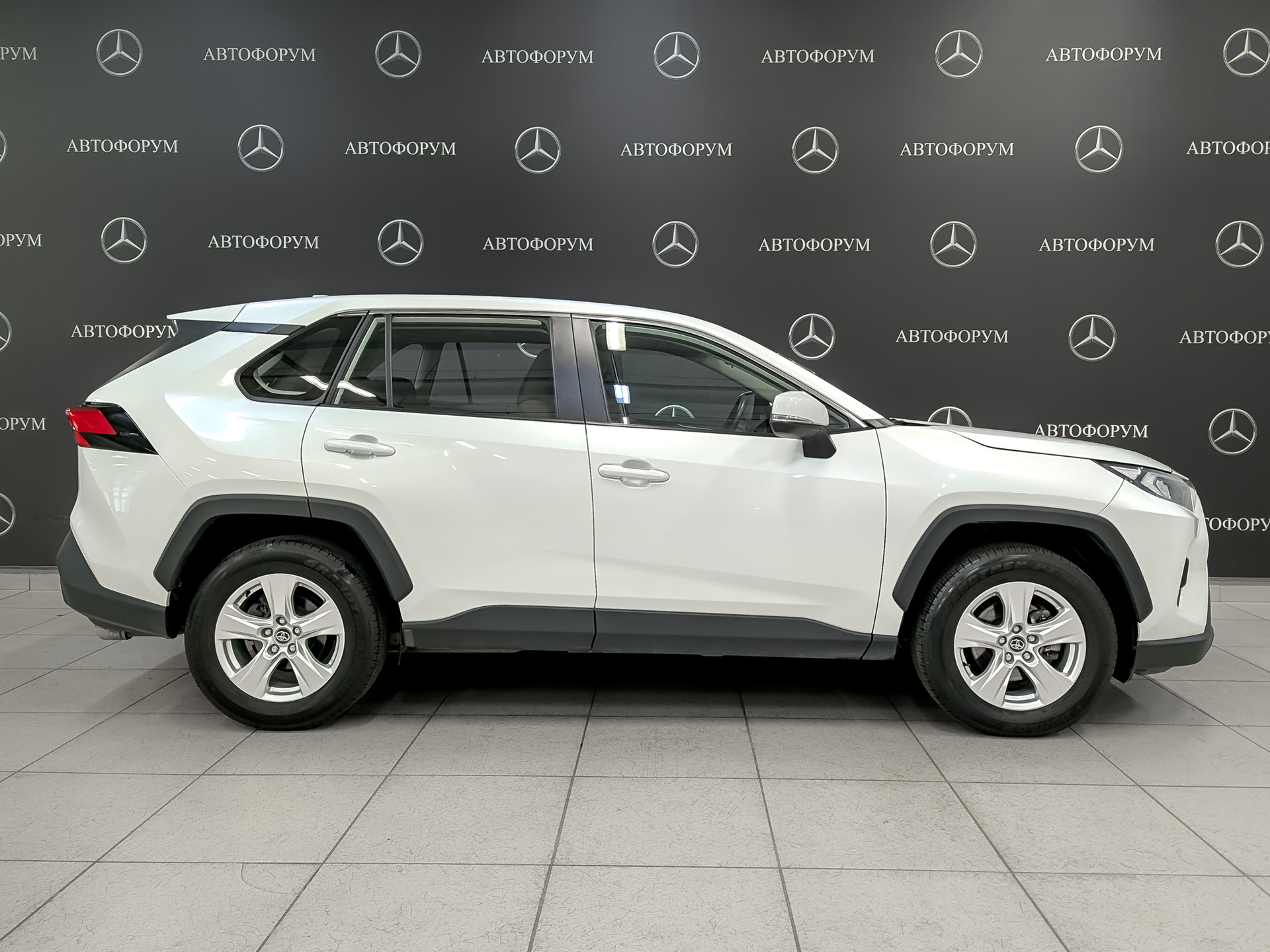 TOYOTA Rav-4 2.00 (171 л.с), автомат, 2025, пробег 38 652 км