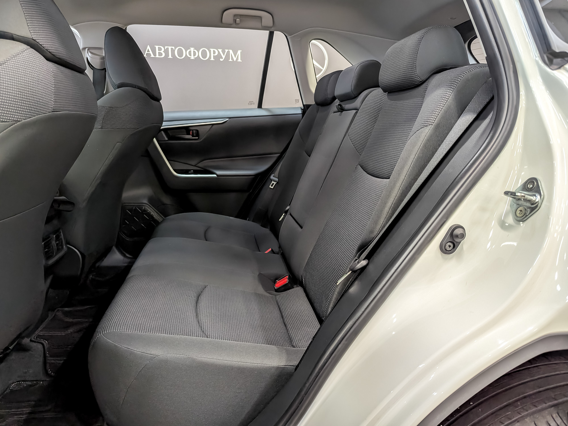 TOYOTA Rav-4 2.00 (171 л.с), автомат, 2025, пробег 38 652 км