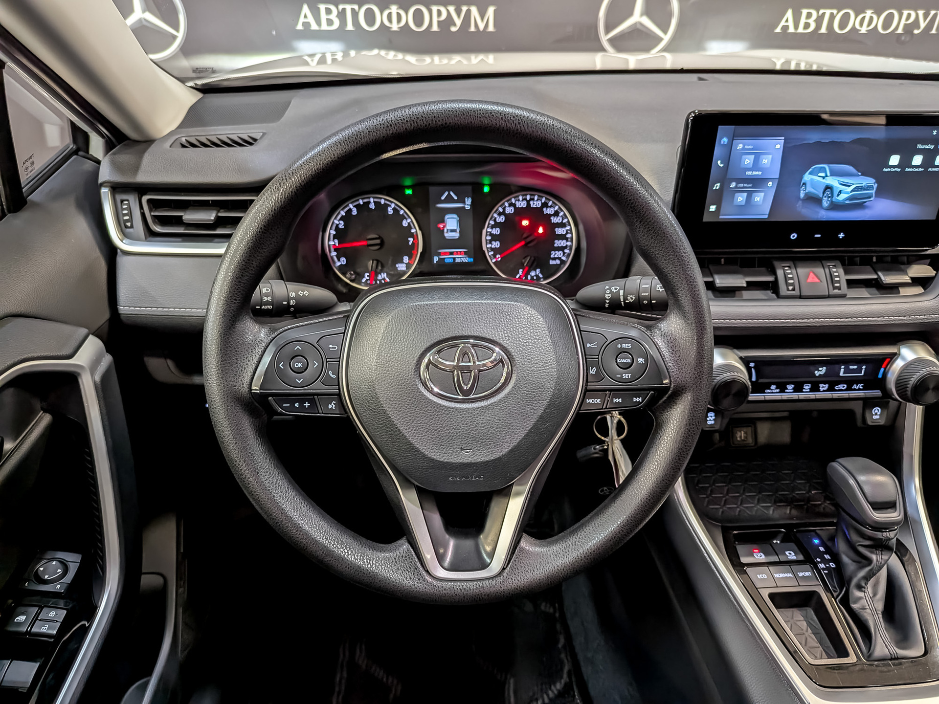 TOYOTA Rav-4 2.00 (171 л.с), автомат, 2025, пробег 38 652 км