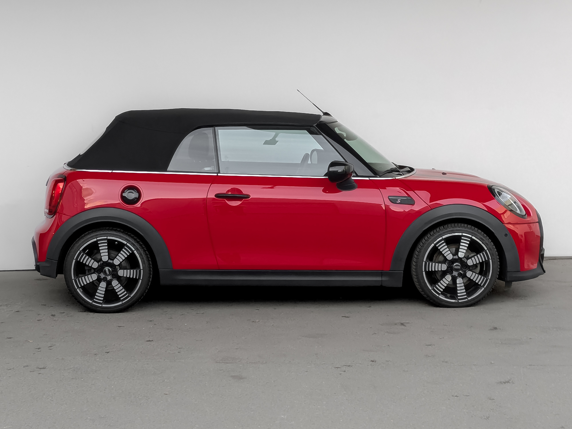 MINI Cabrio 2.00 (192 л.с), автомат, 2022, пробег 48 277 км