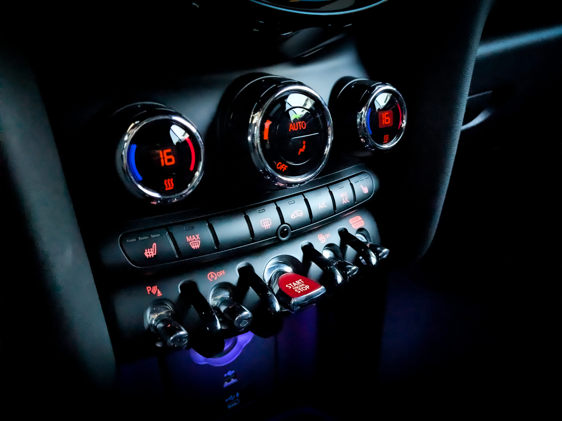 MINI Cabrio 2.00 (192 л.с), автомат, 2022, пробег 48 277 км