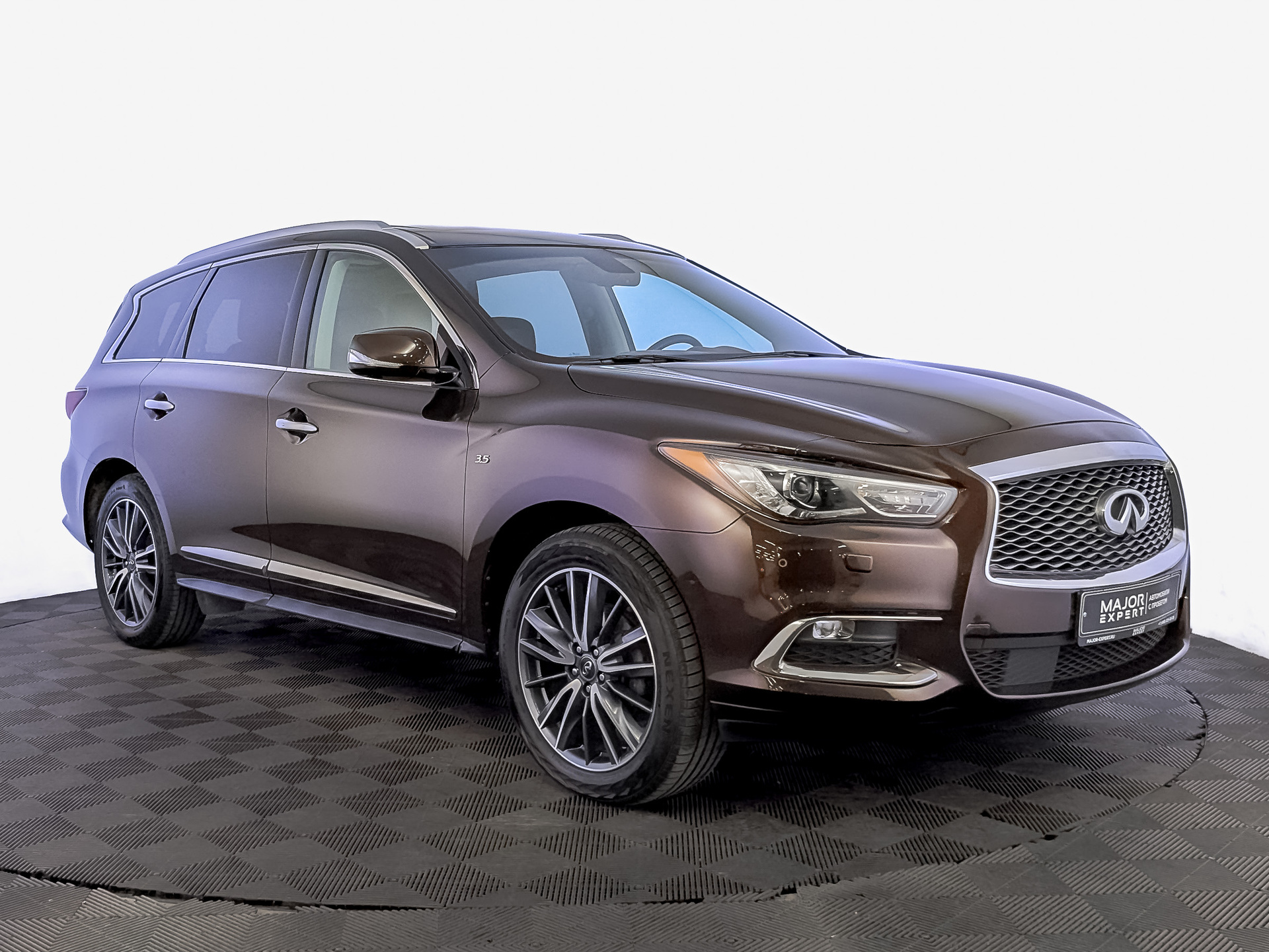 INFINITI QX60 3.50 (283 л.с), автомат, 2019, пробег 102 694 км
