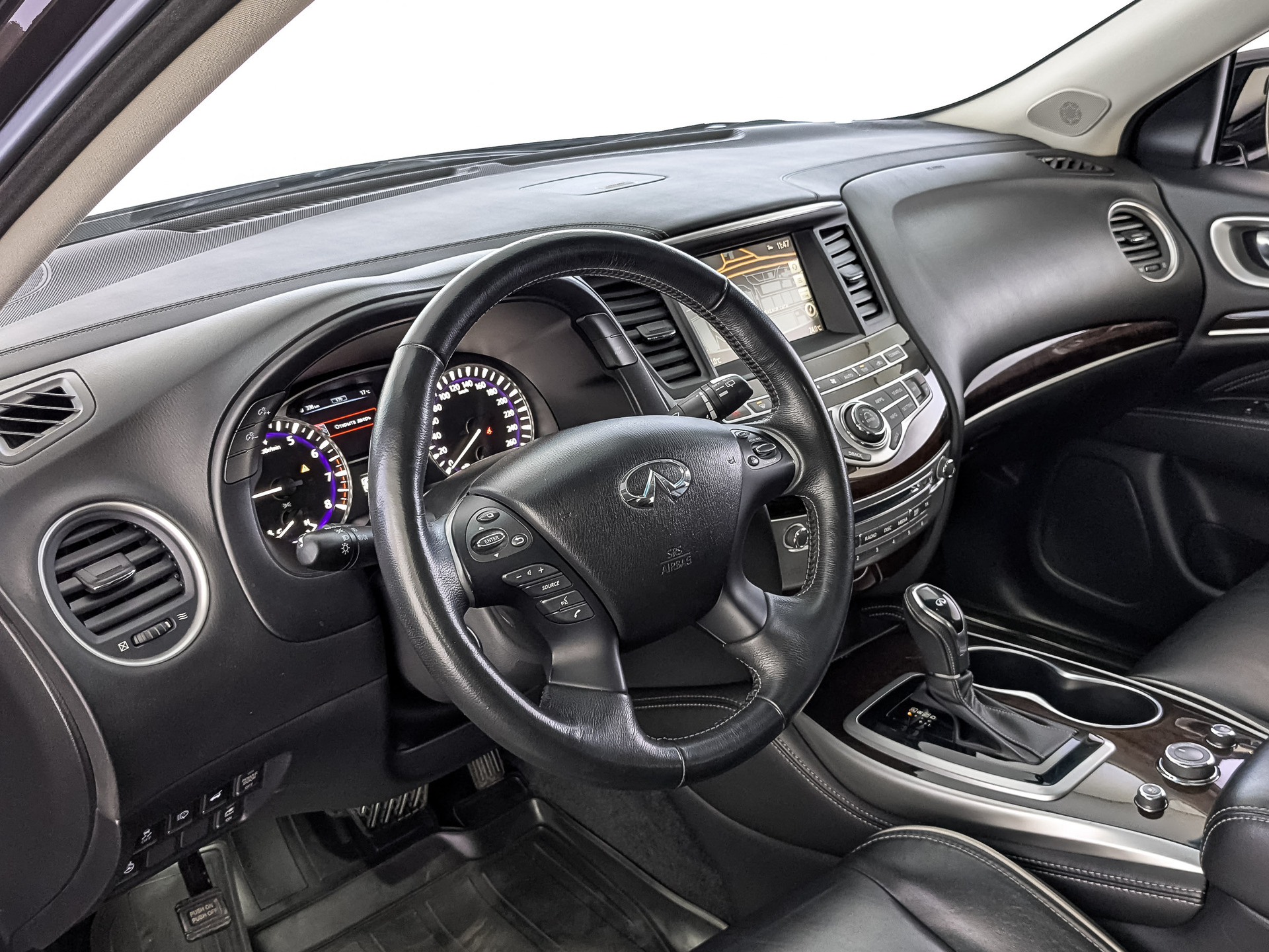 INFINITI QX60 3.50 (283 л.с), автомат, 2019, пробег 102 694 км