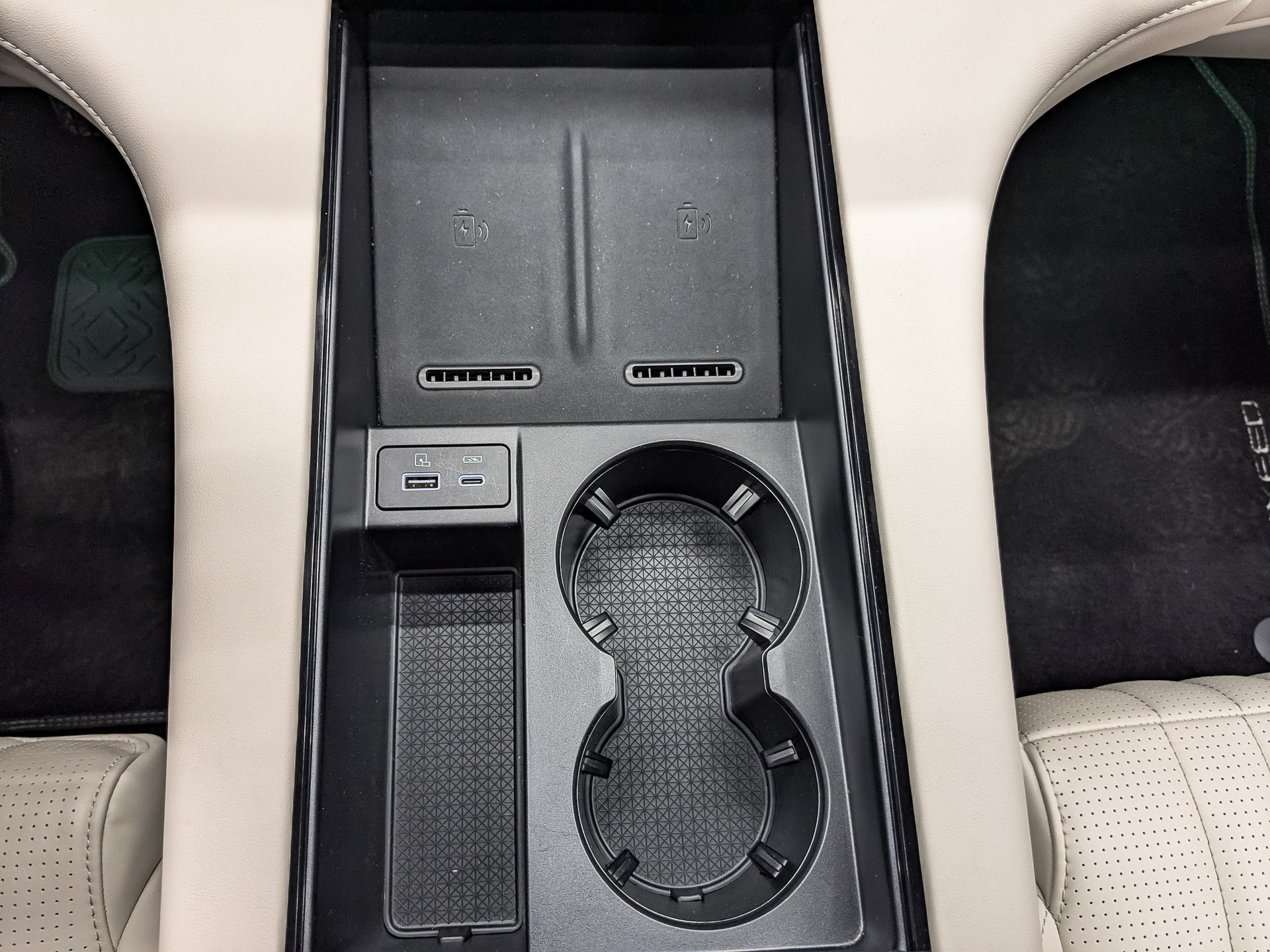 EXEED VX 2.00 (249 л.с), автомат, 2023, пробег 33 573 км