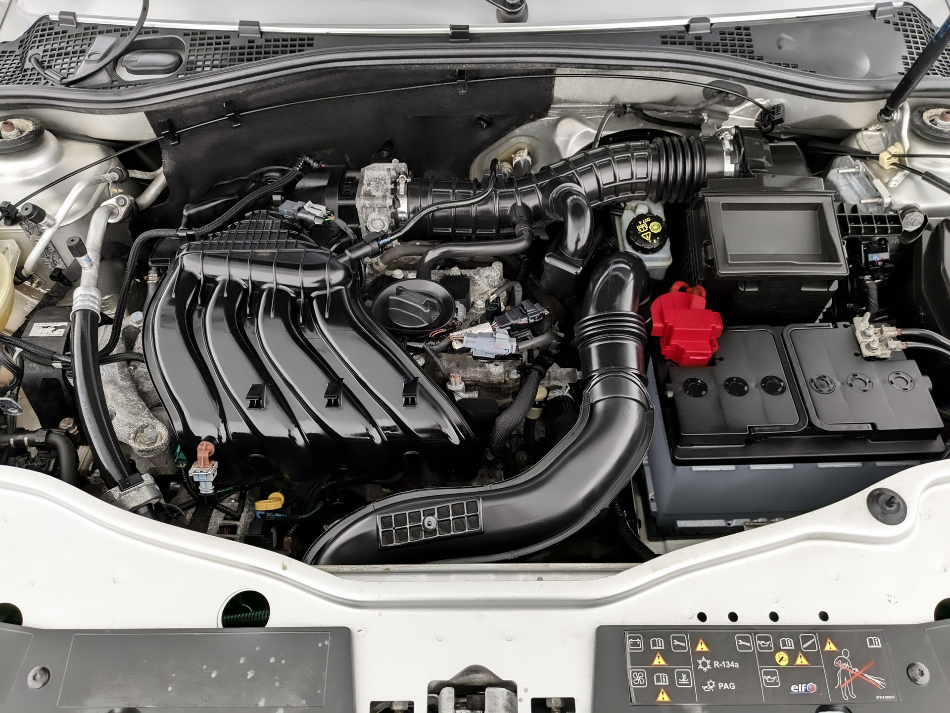 RENAULT Duster 1.60 (114 л.с), механическая, 2017, пробег 87 399 км