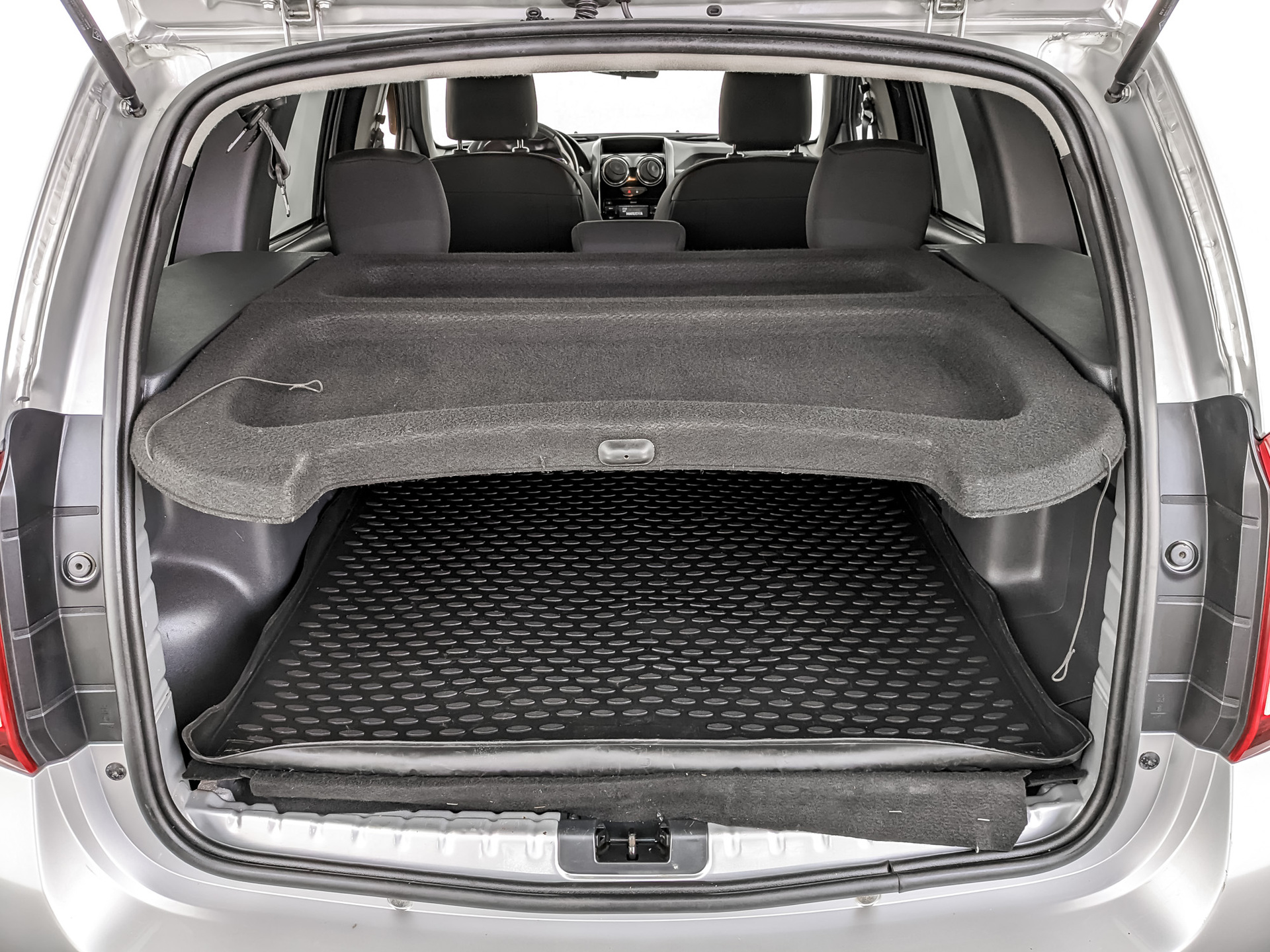 RENAULT Duster 1.60 (114 л.с), механическая, 2017, пробег 87 399 км