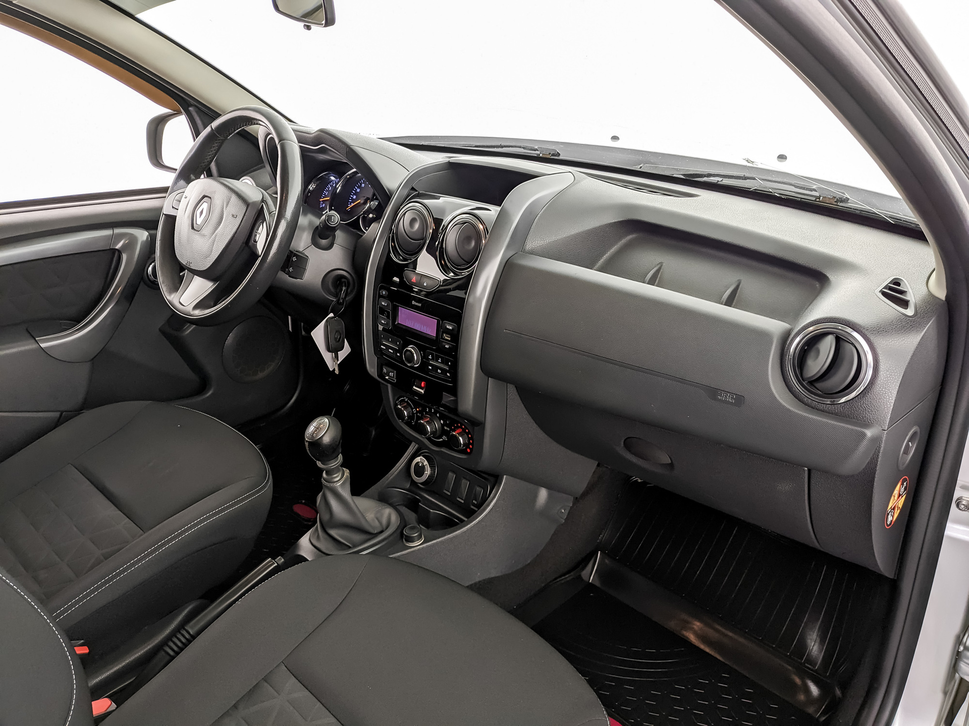 RENAULT Duster 1.60 (114 л.с), механическая, 2017, пробег 87 399 км