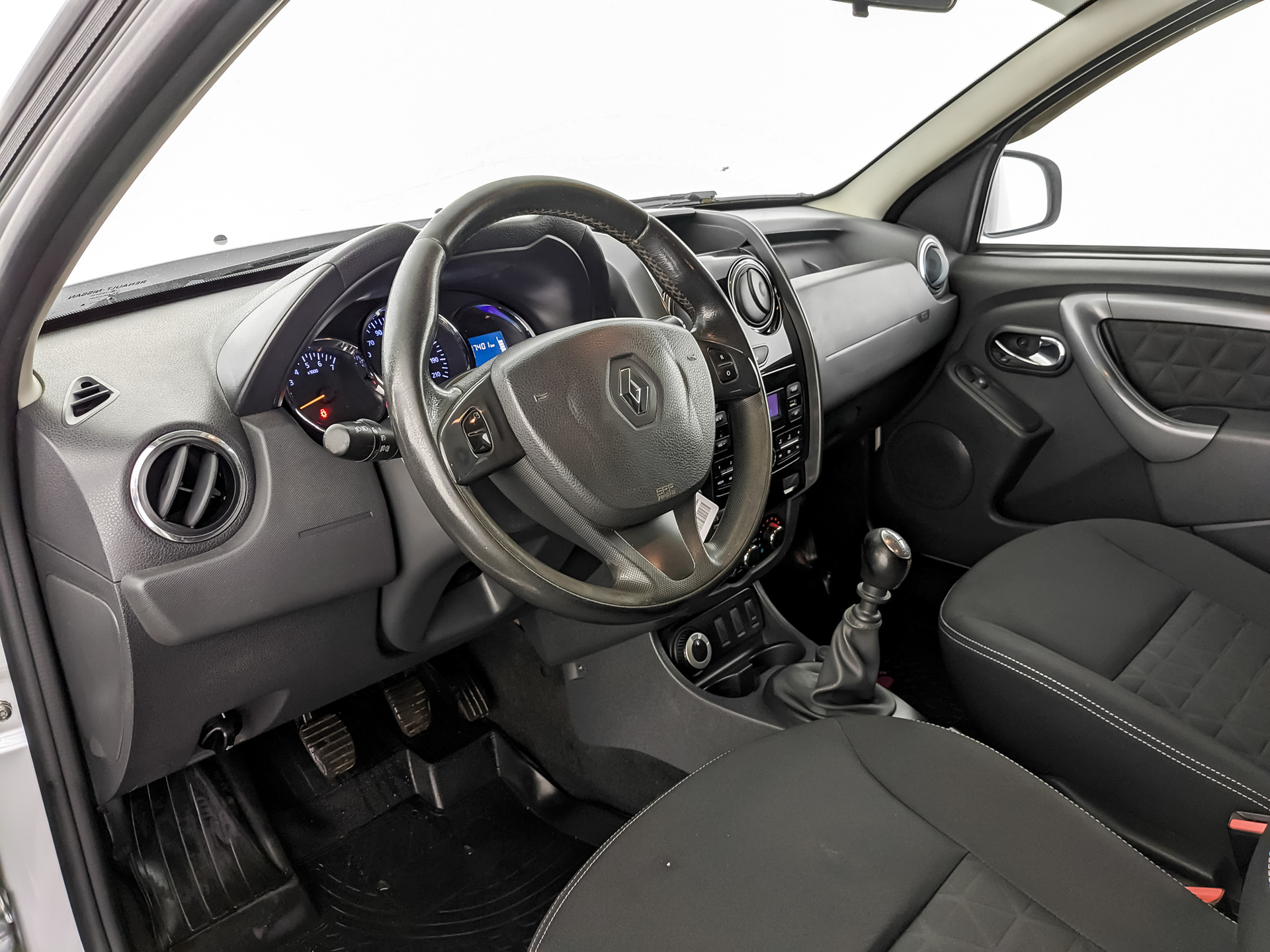 RENAULT Duster 1.60 (114 л.с), механическая, 2017, пробег 87 399 км