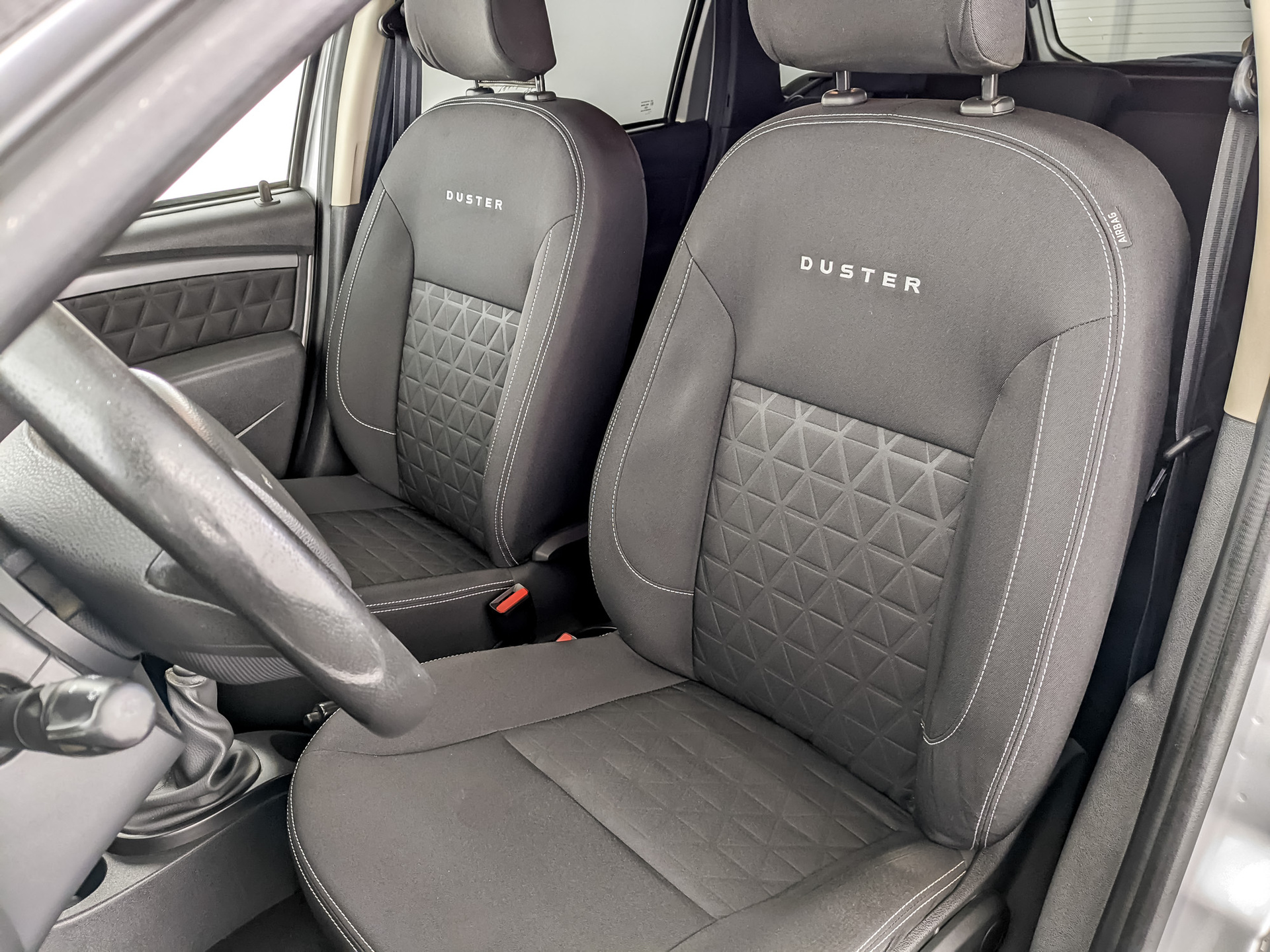 RENAULT Duster 1.60 (114 л.с), механическая, 2017, пробег 87 399 км