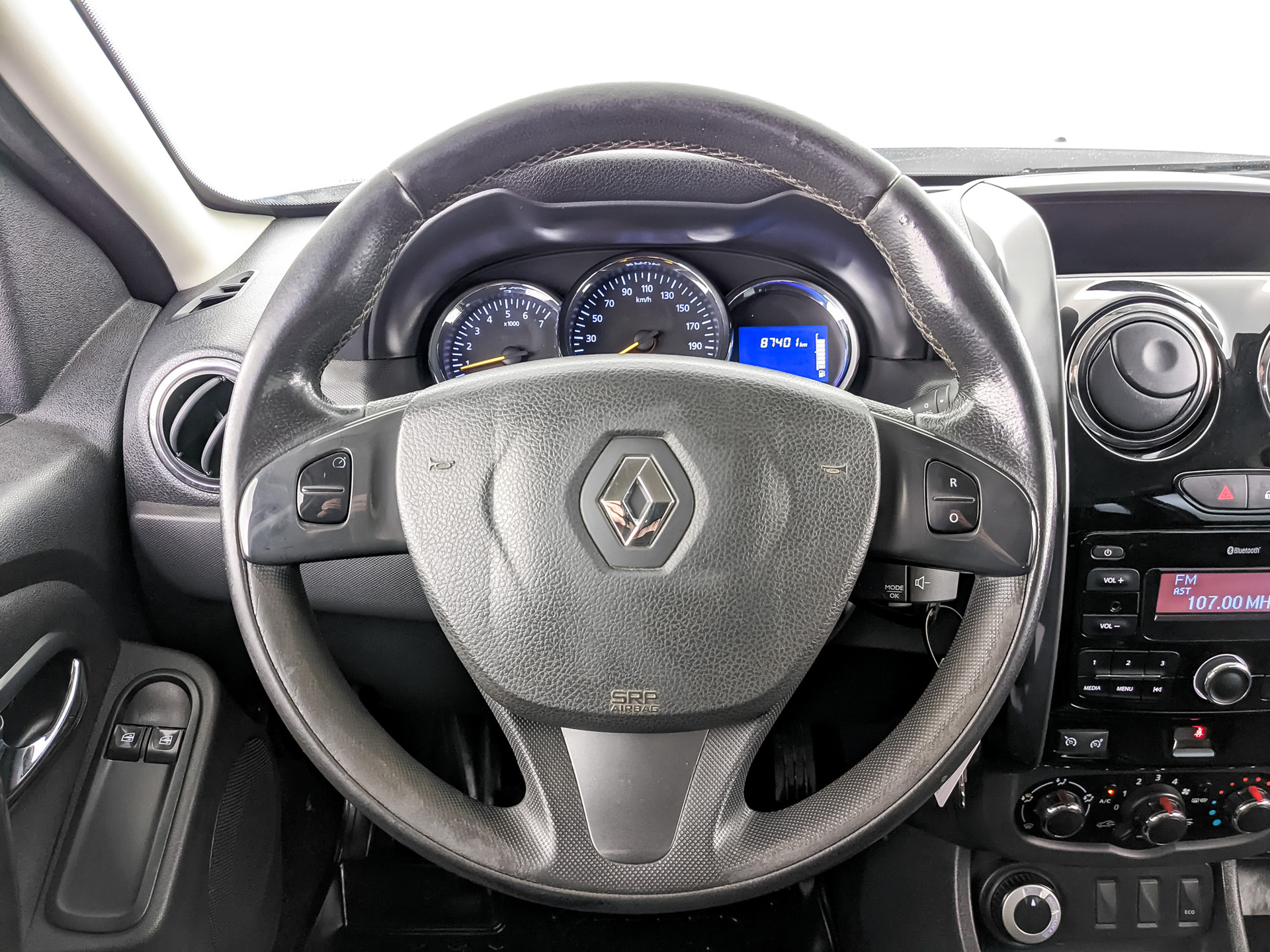 RENAULT Duster 1.60 (114 л.с), механическая, 2017, пробег 87 399 км