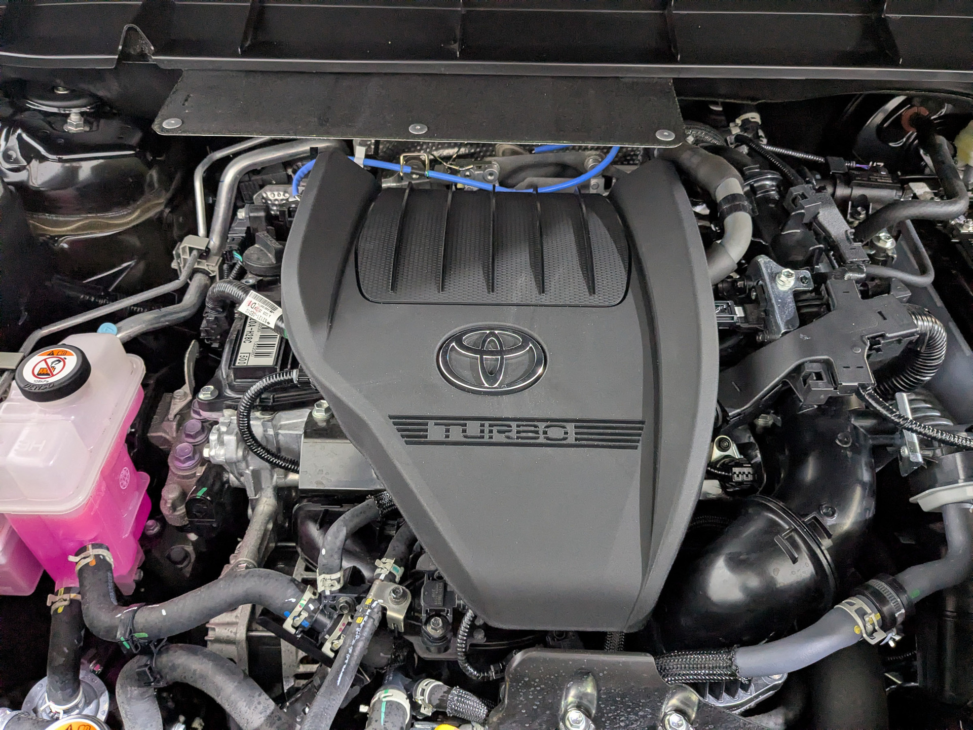 TOYOTA Highlander 2.00 (248 л.с), автомат, 2026, пробег 294 км