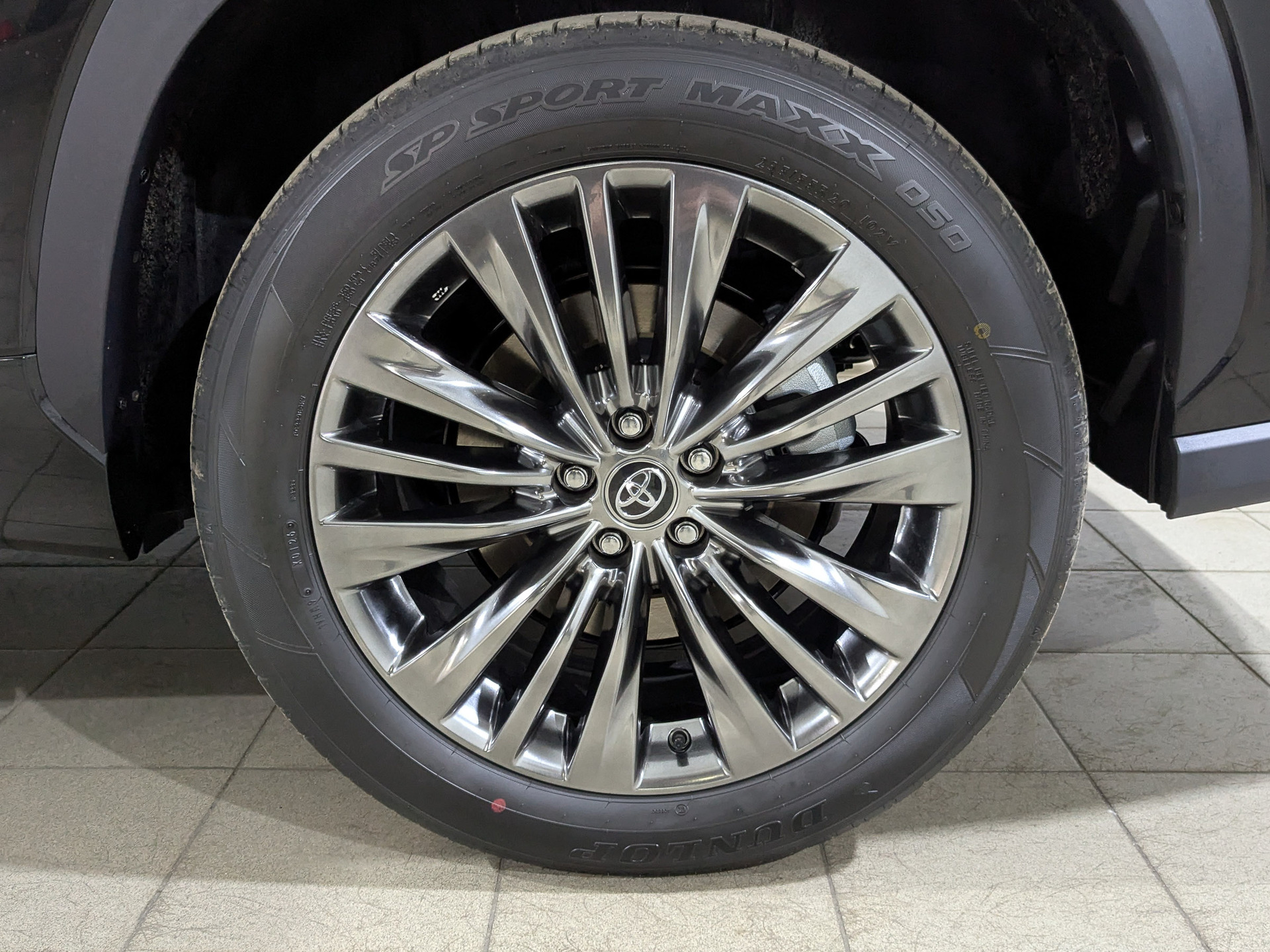 TOYOTA Highlander 2.00 (248 л.с), автомат, 2026, пробег 294 км