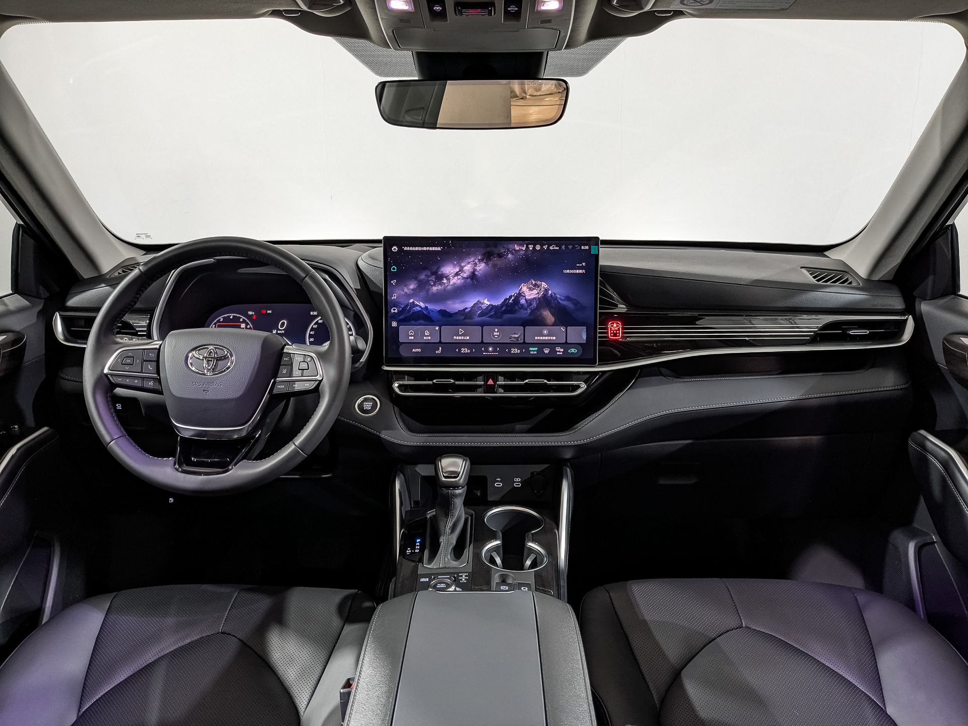 TOYOTA Highlander 2.00 (248 л.с), автомат, 2026, пробег 294 км