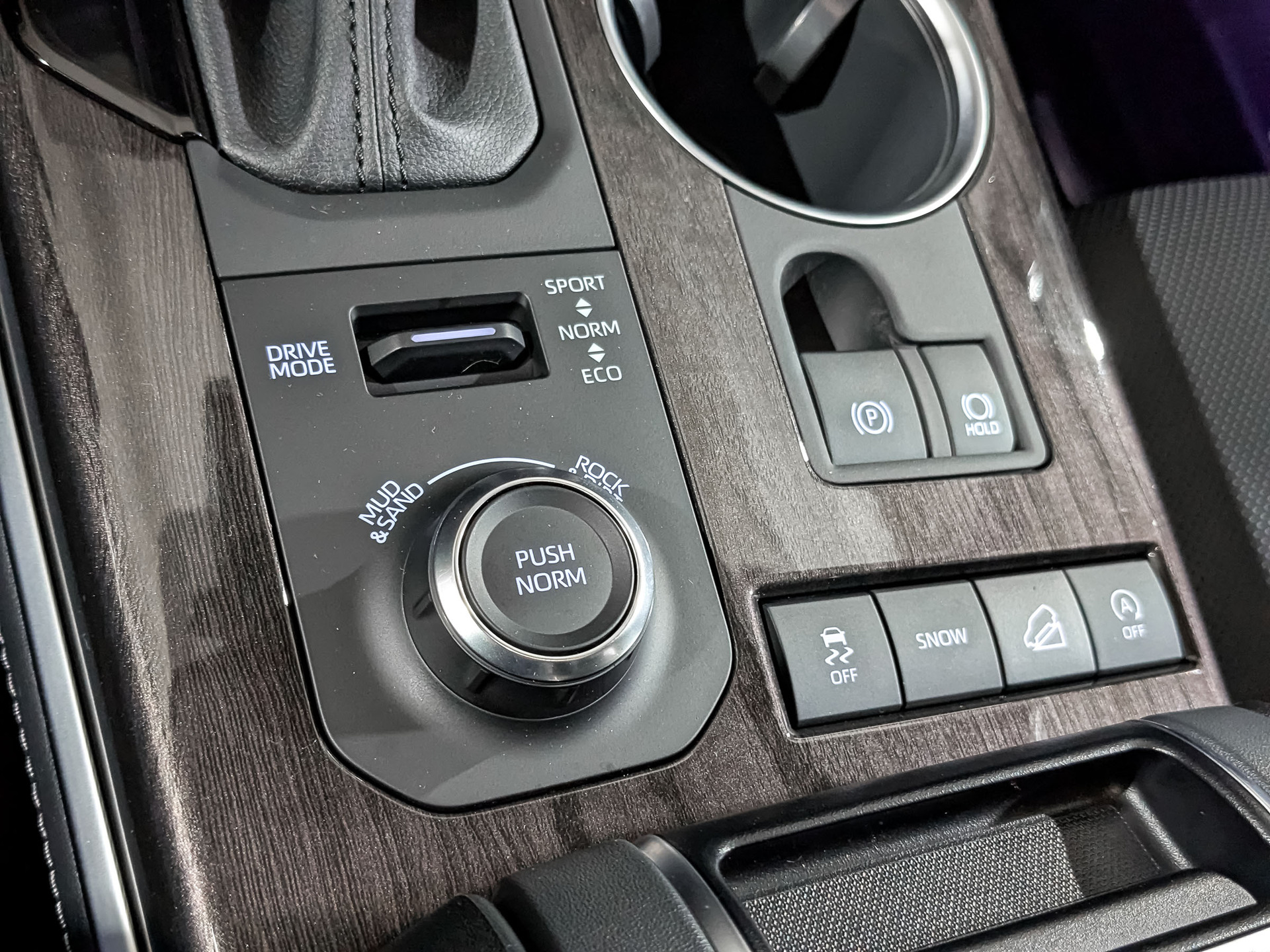 TOYOTA Highlander 2.00 (248 л.с), автомат, 2026, пробег 294 км