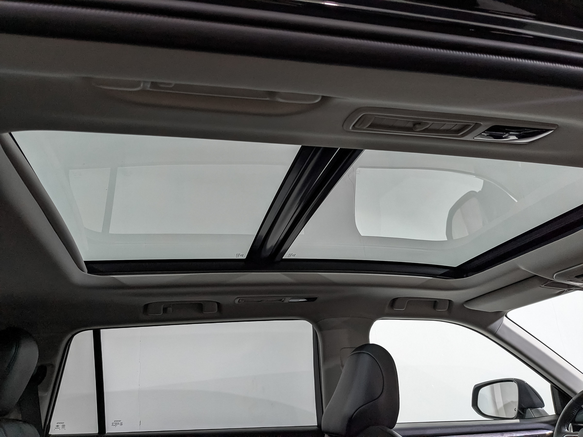 TOYOTA Highlander 2.00 (248 л.с), автомат, 2026, пробег 294 км