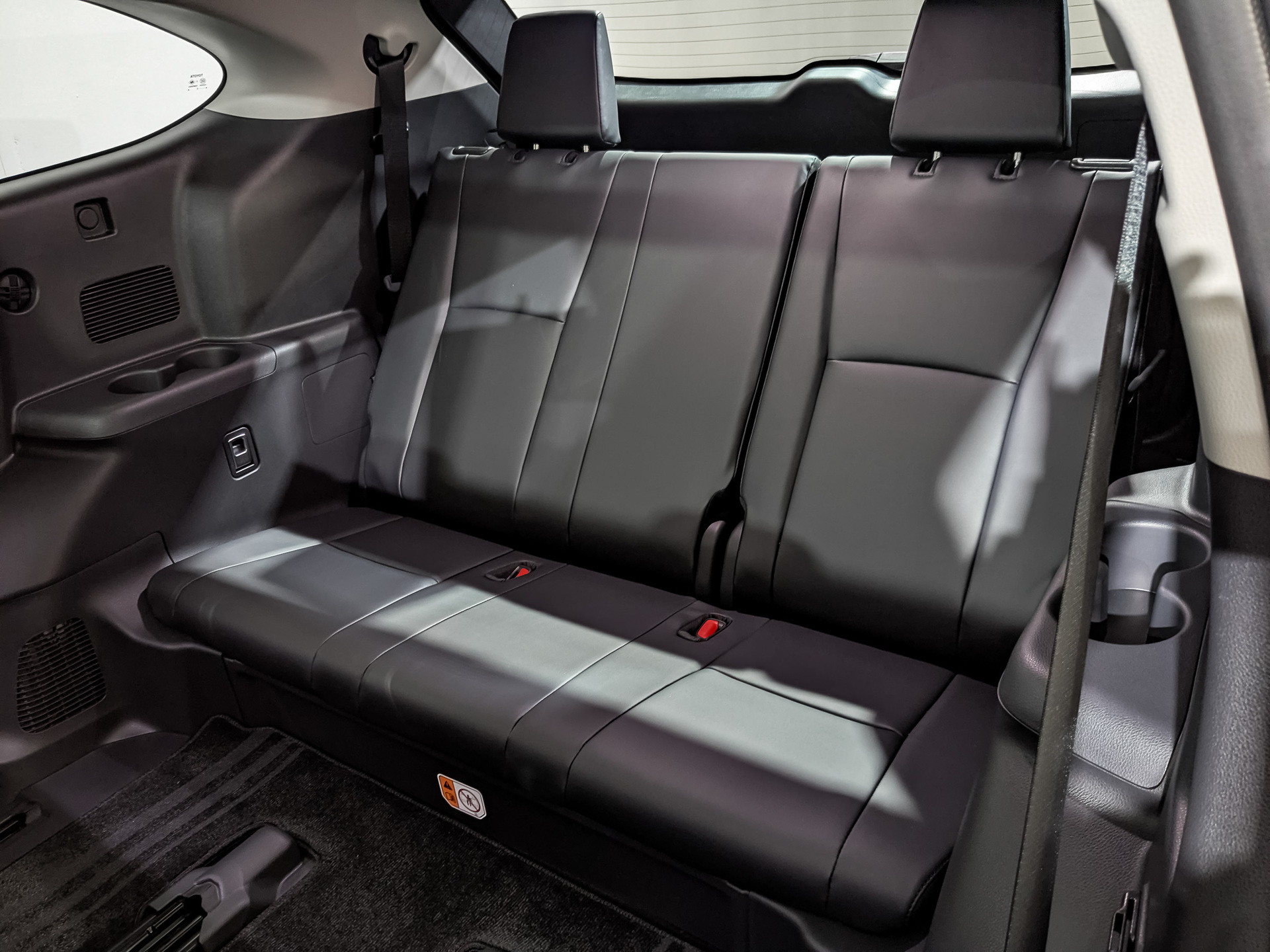 TOYOTA Highlander 2.00 (248 л.с), автомат, 2026, пробег 294 км