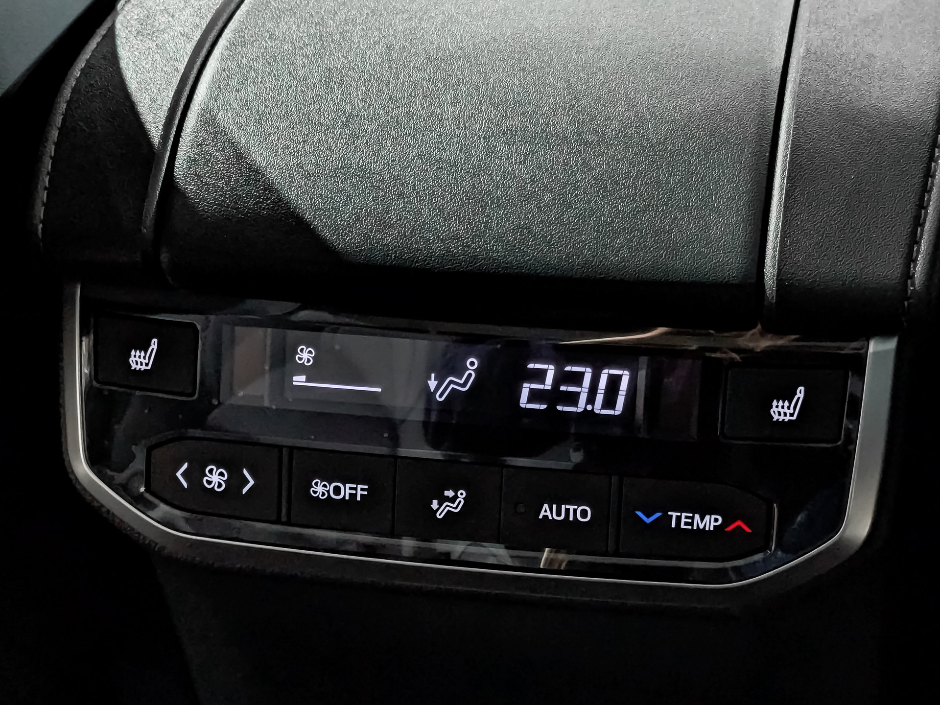 TOYOTA Highlander 2.00 (248 л.с), автомат, 2026, пробег 294 км