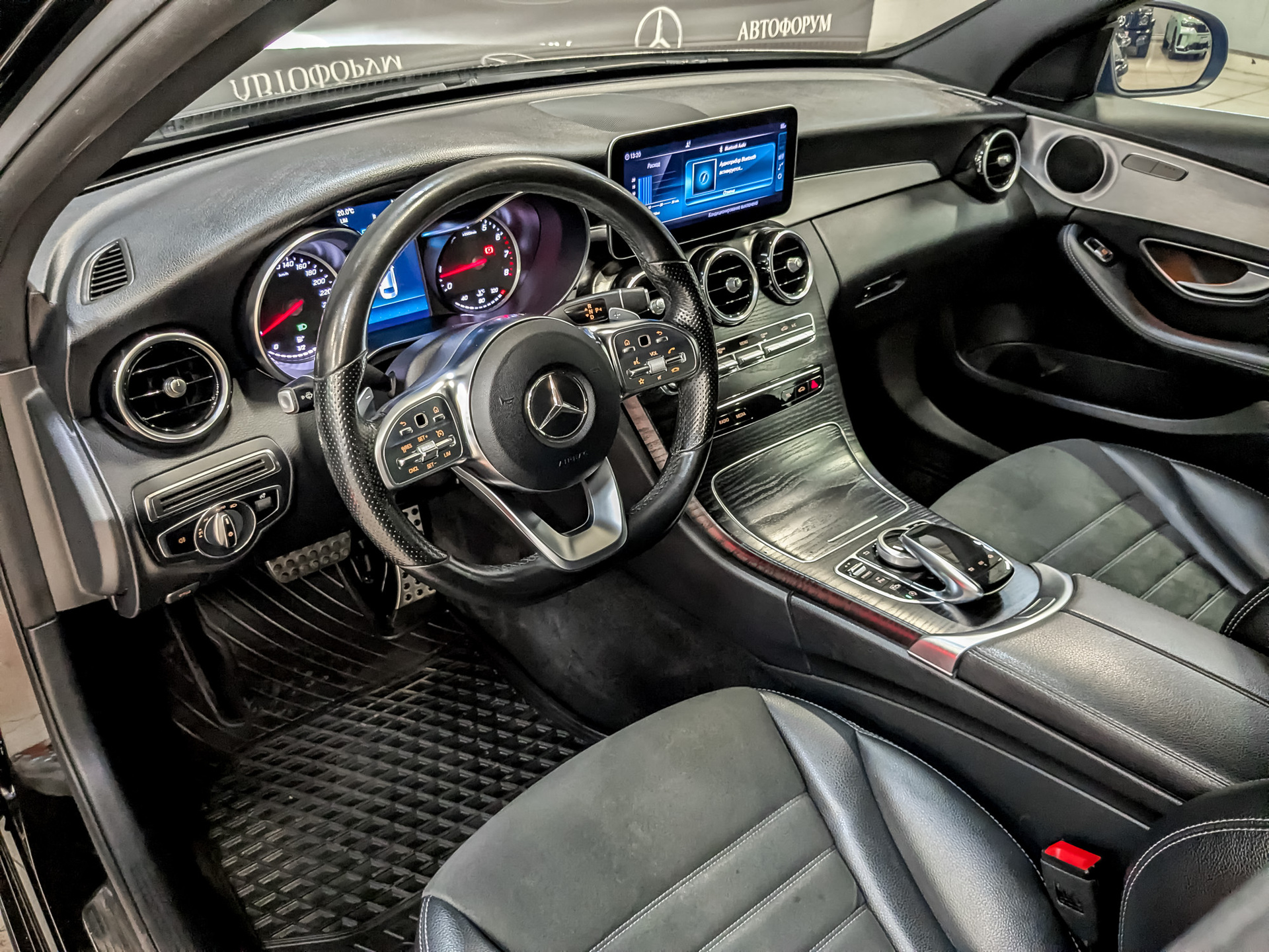 MERCEDES-BENZ C-Класс 1.60 (150 л.с), автомат, 2019, пробег 127 233 км