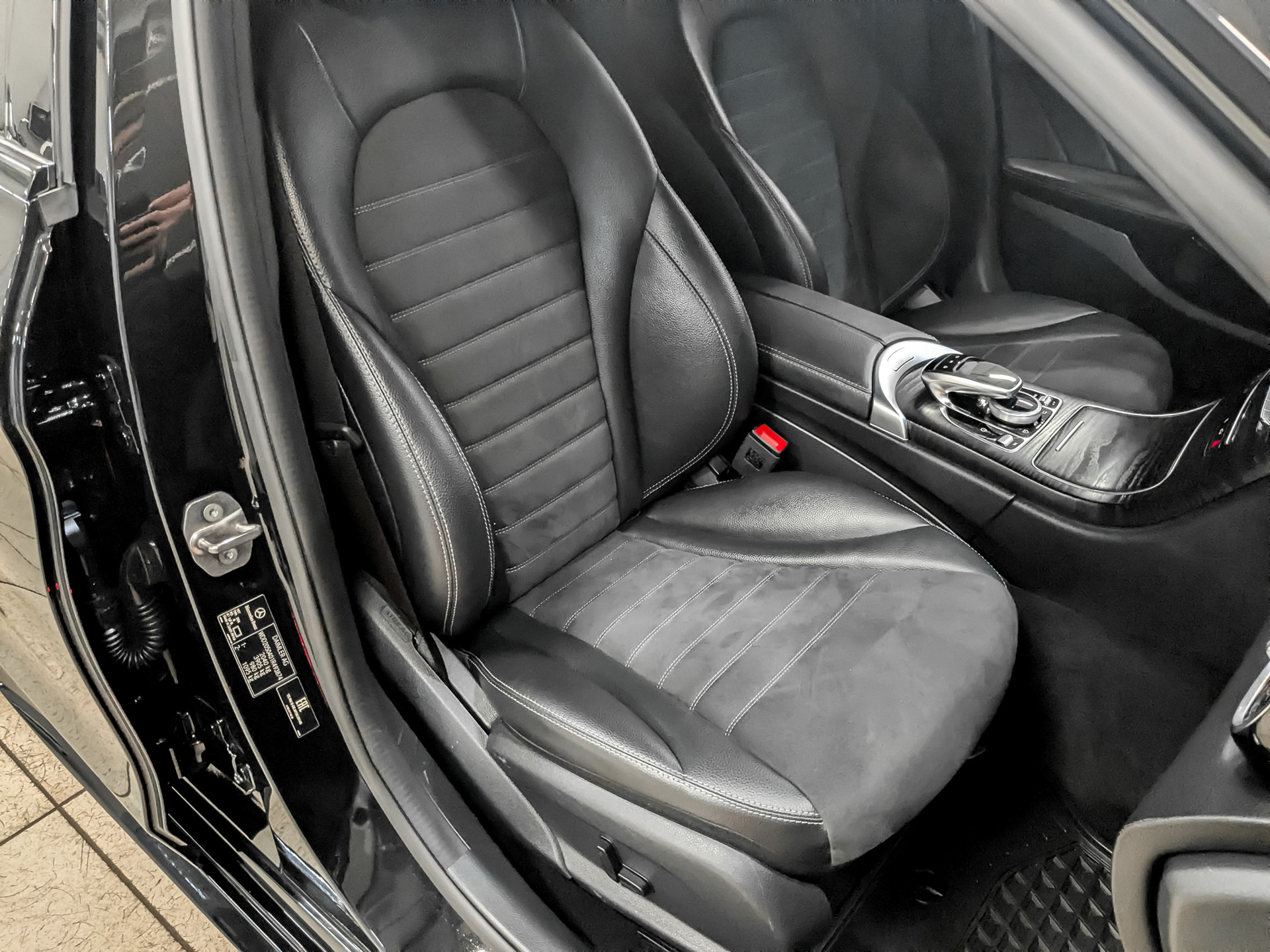 MERCEDES-BENZ C-Класс 1.60 (150 л.с), автомат, 2019, пробег 127 233 км
