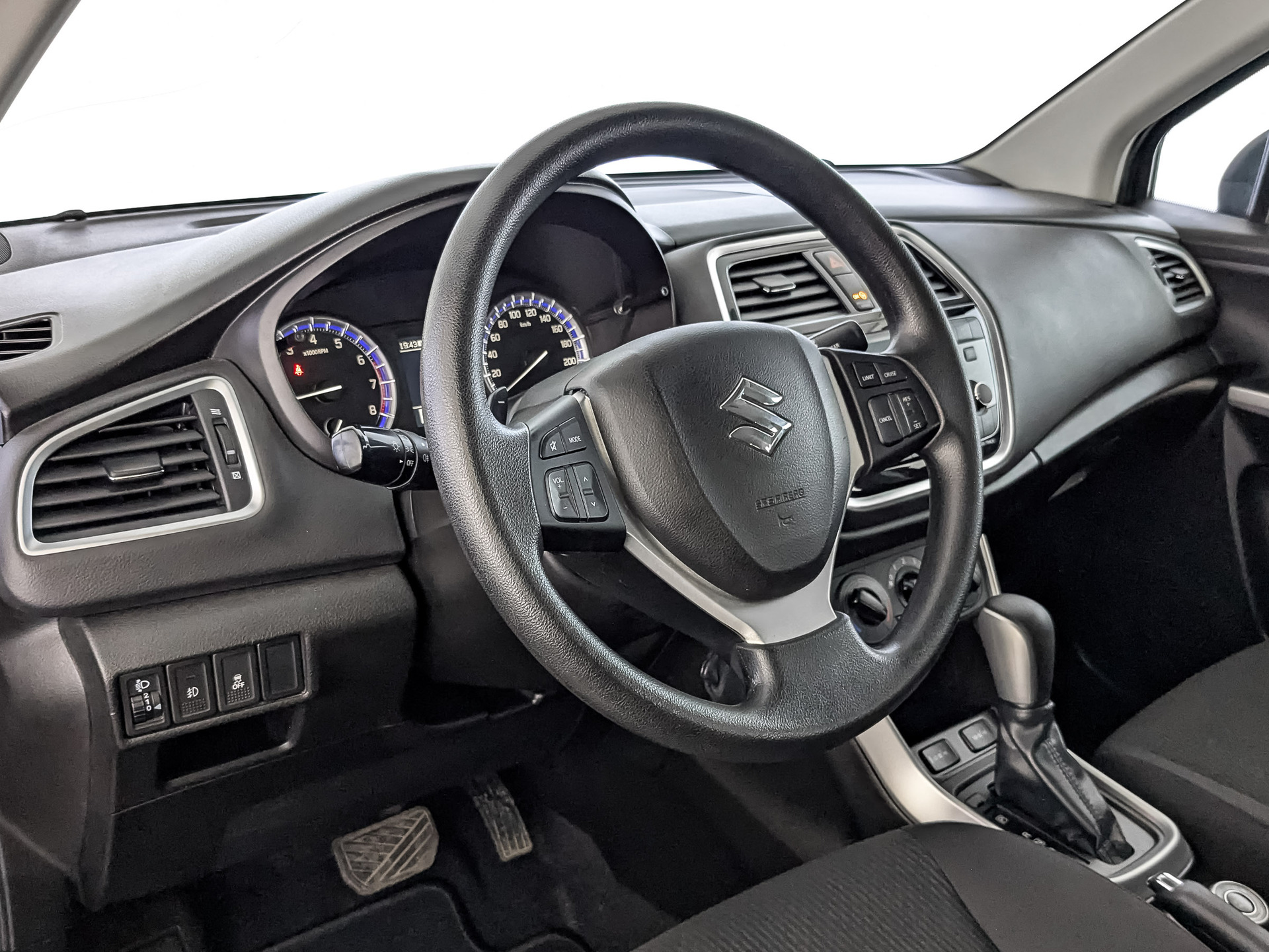 SUZUKI SX4 1.60 (117 л.с), автомат, 2018, пробег 149 719 км