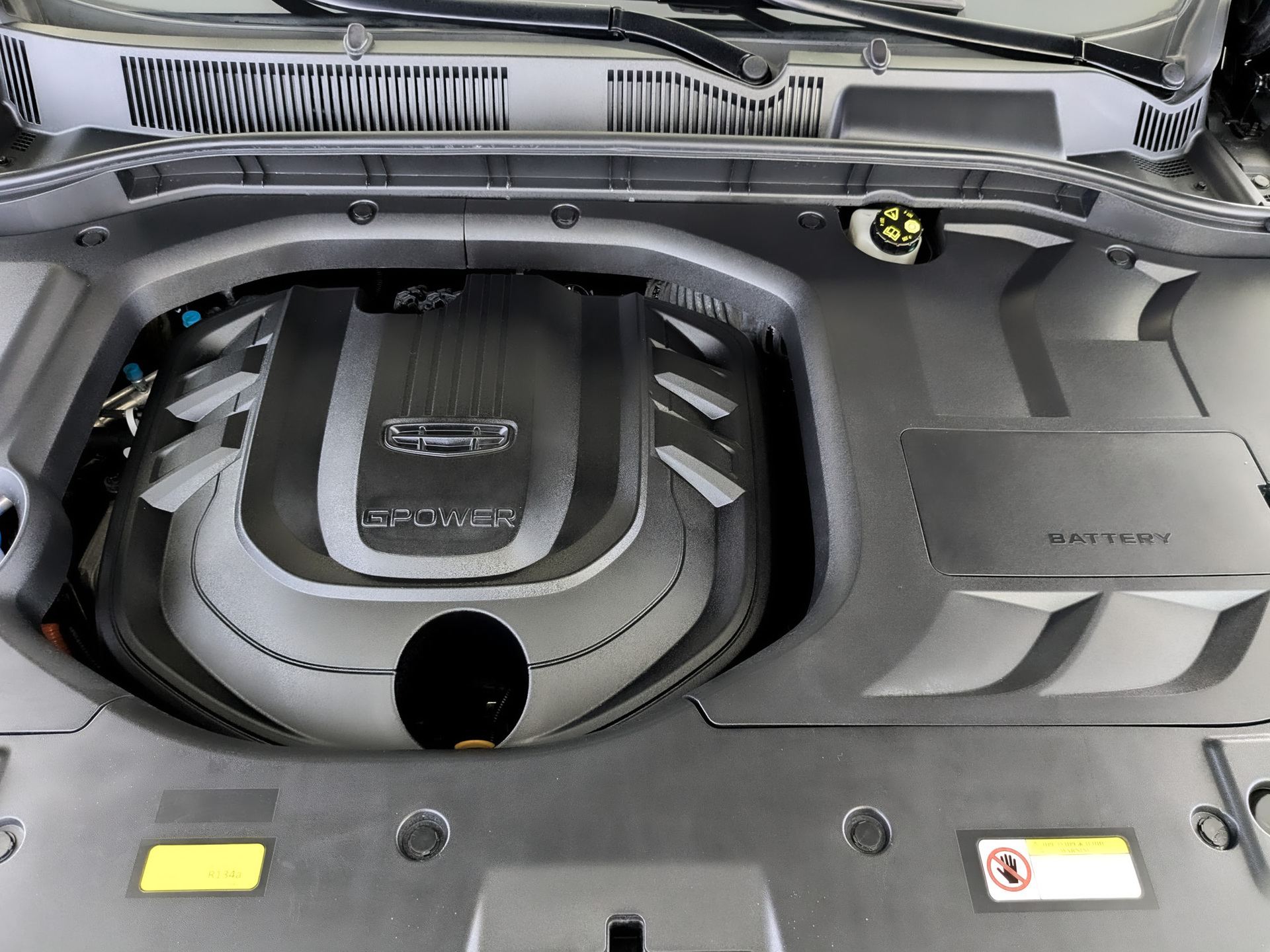 GEELY Atlas Pro 1.50 (177 л.с), автомат, 2023, пробег 22 127 км