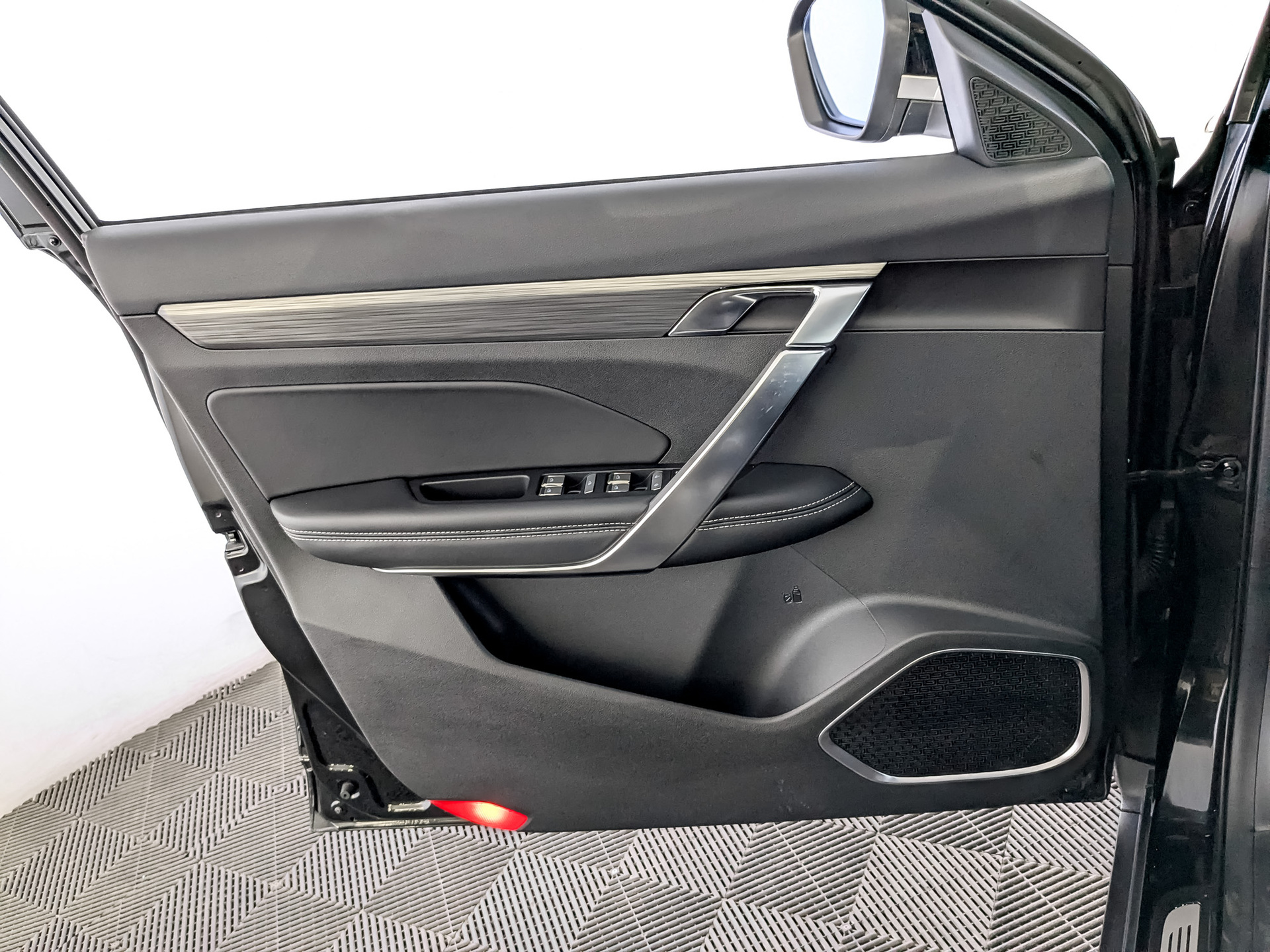 GEELY Atlas Pro 1.50 (177 л.с), автомат, 2023, пробег 22 127 км