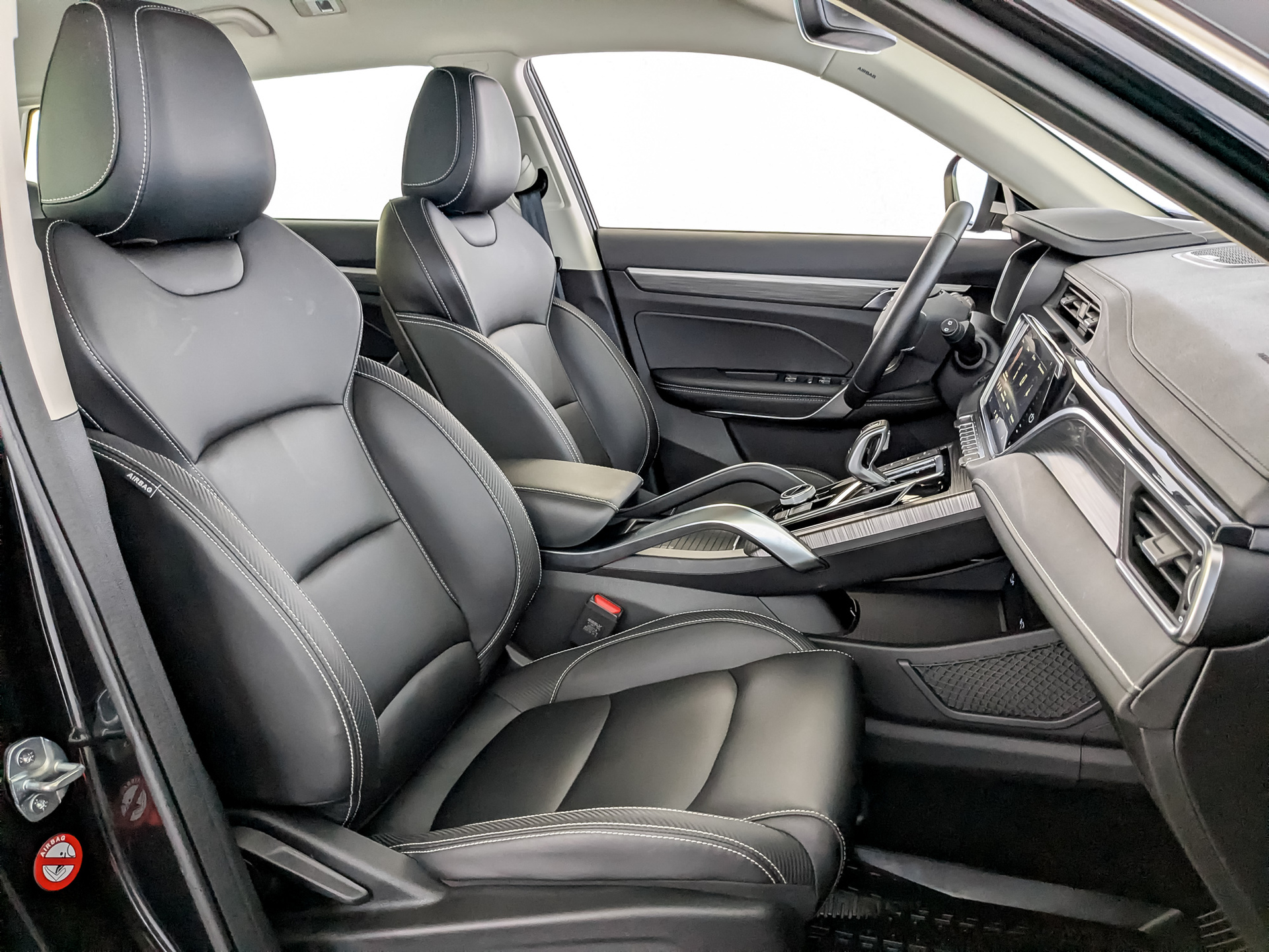 GEELY Atlas Pro 1.50 (177 л.с), автомат, 2023, пробег 22 127 км