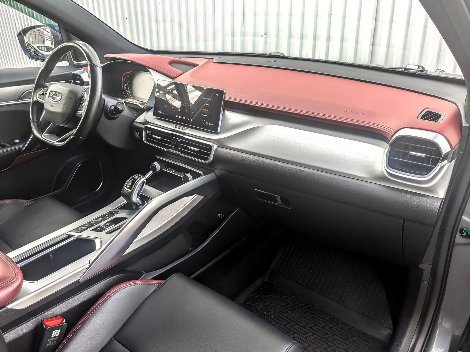 GEELY Coolray 1.50 (149 л.с), автомат, 2021, пробег 92 755 км
