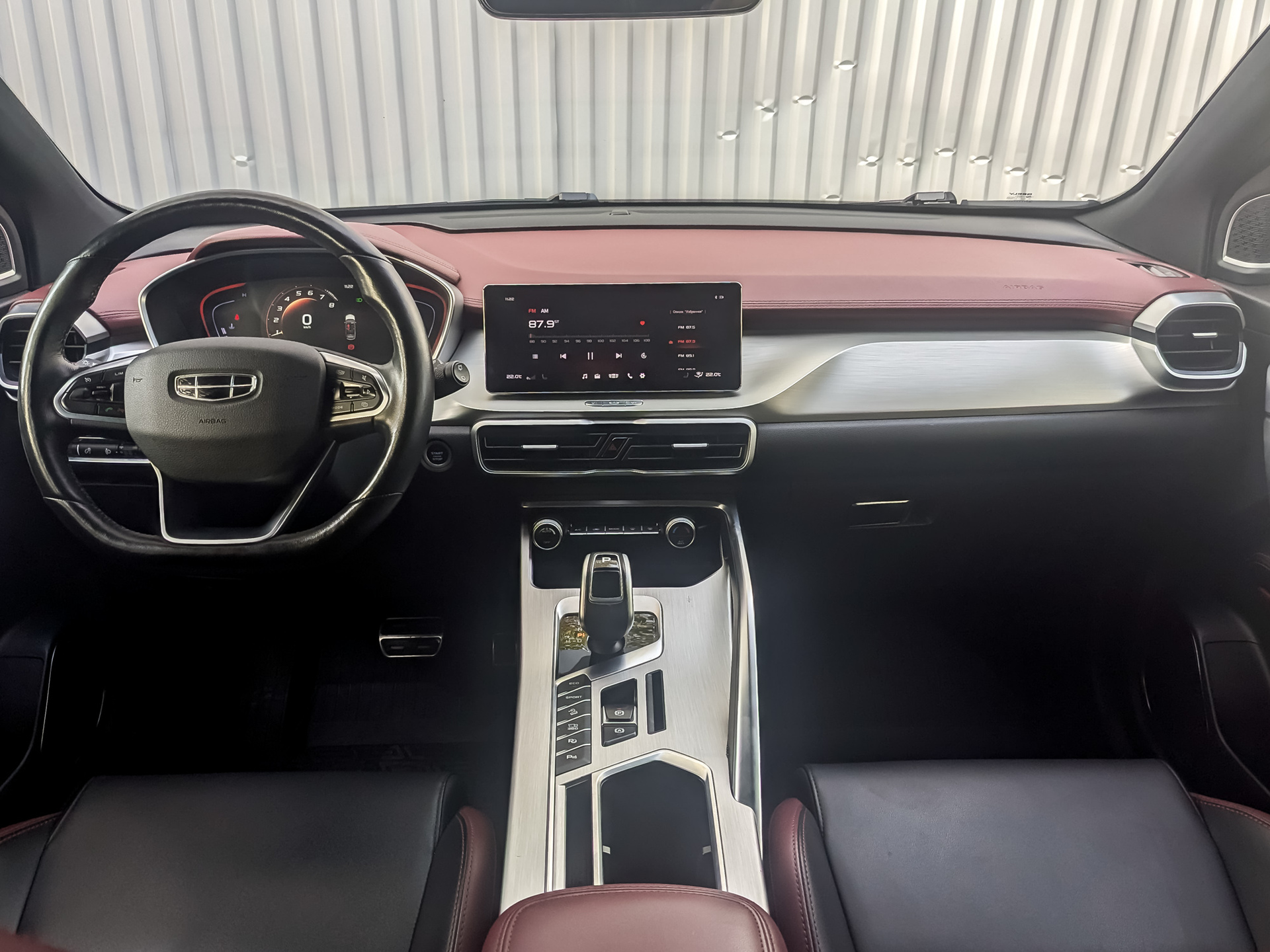 GEELY Coolray 1.50 (149 л.с), автомат, 2021, пробег 92 755 км
