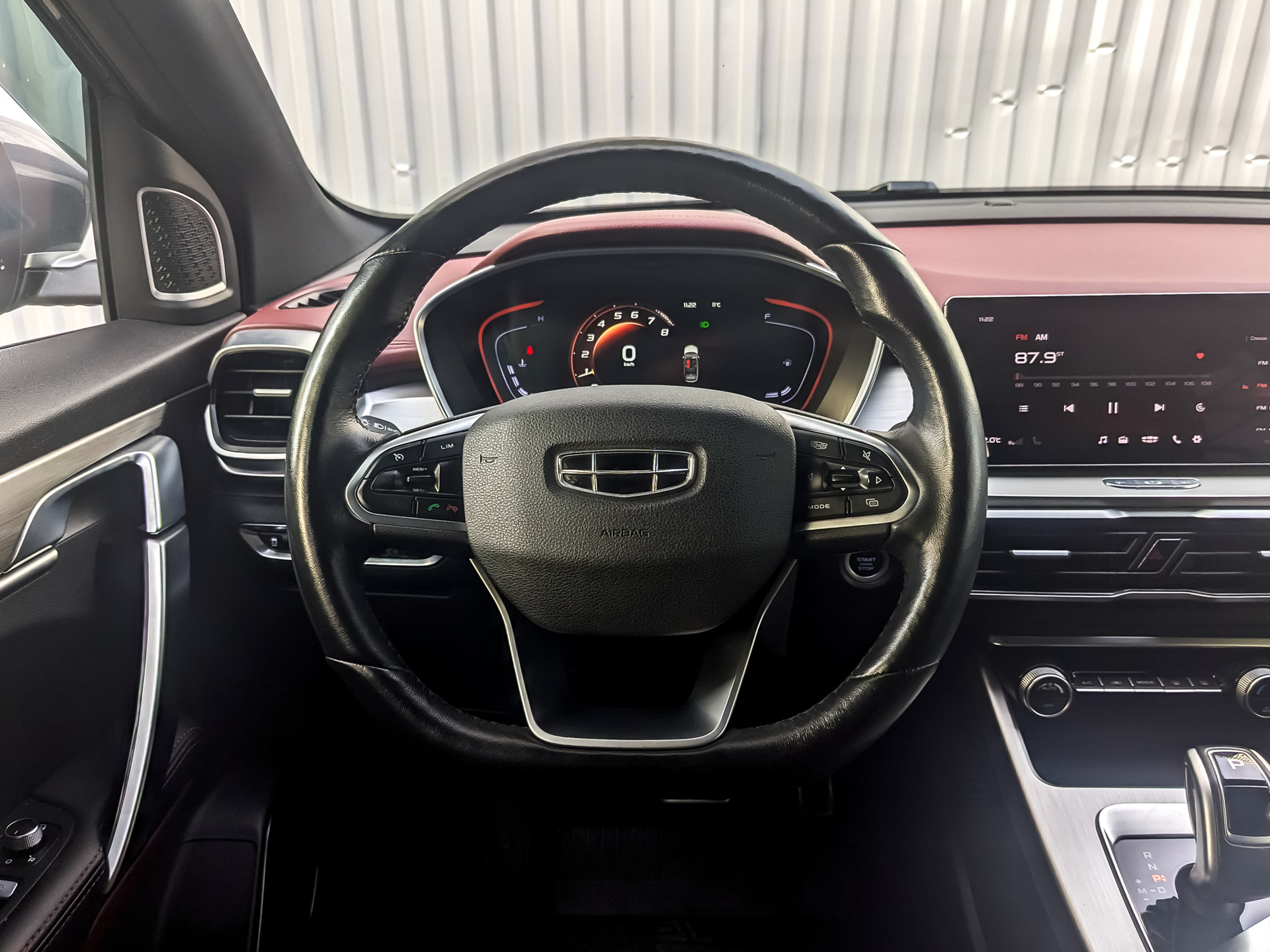 GEELY Coolray 1.50 (149 л.с), автомат, 2021, пробег 92 755 км