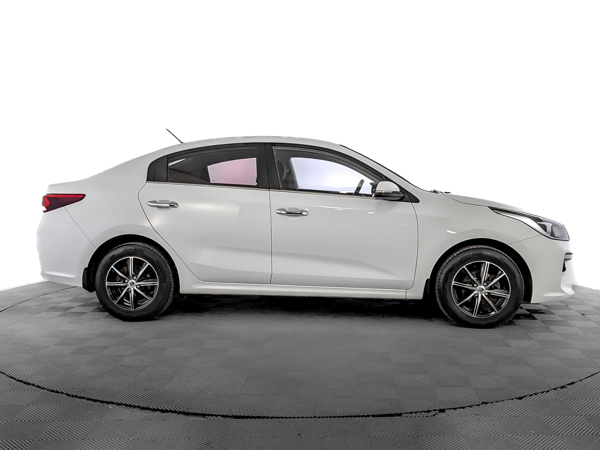 KIA Rio 1.60 (123 л.с), автомат, 2017, пробег 71 225 км