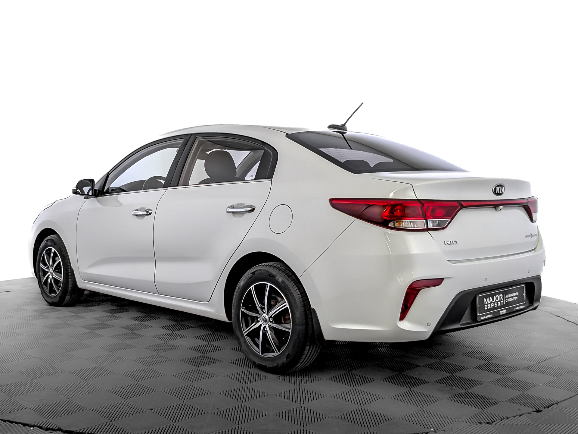 KIA Rio 1.60 (123 л.с), автомат, 2017, пробег 71 225 км