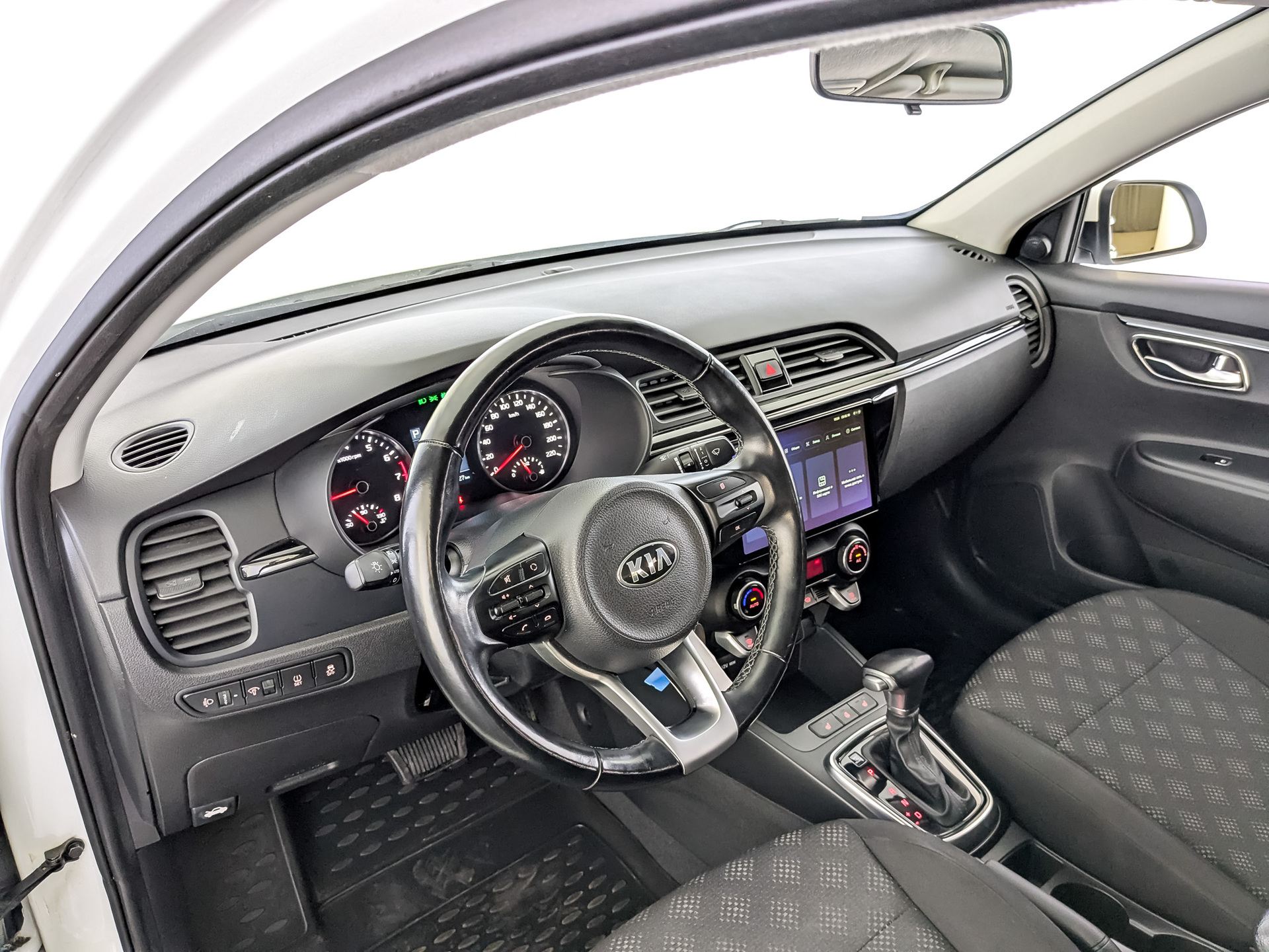 KIA Rio 1.60 (123 л.с), автомат, 2017, пробег 71 225 км