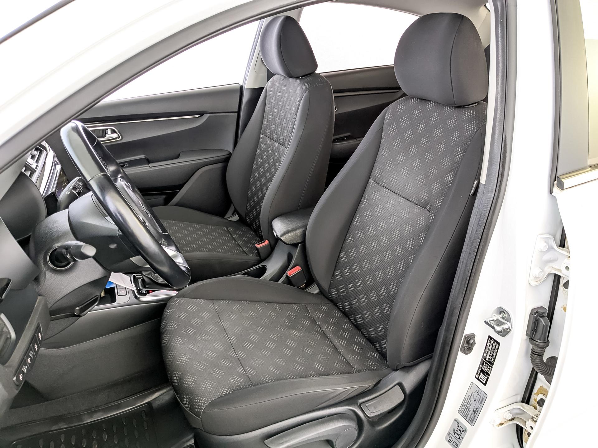 KIA Rio 1.60 (123 л.с), автомат, 2017, пробег 71 225 км