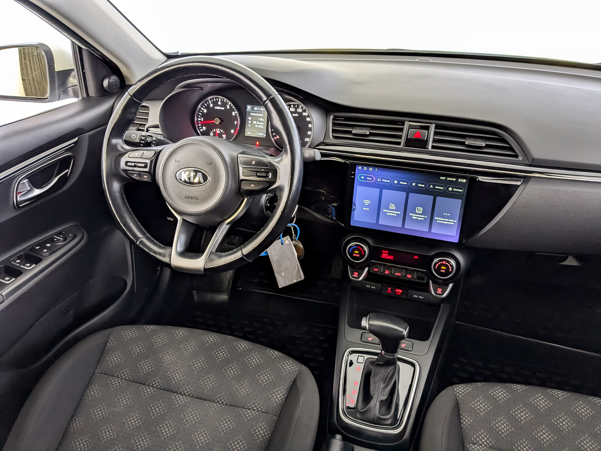 KIA Rio 1.60 (123 л.с), автомат, 2017, пробег 71 225 км