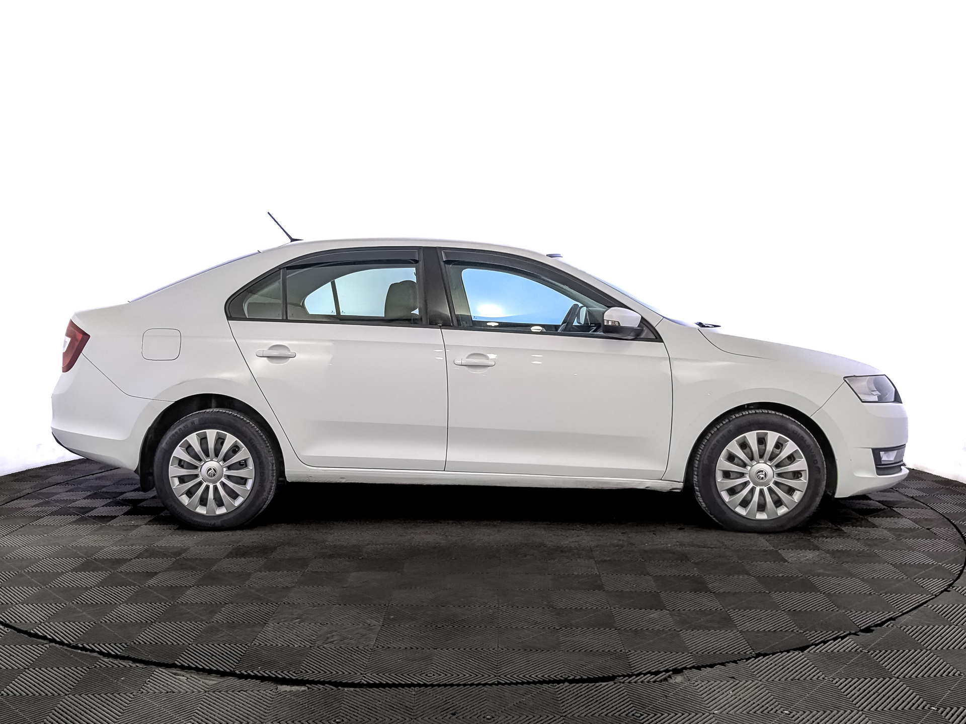 SKODA Rapid 1.60 (110 л.с), автомат, 2018, пробег 151 199 км