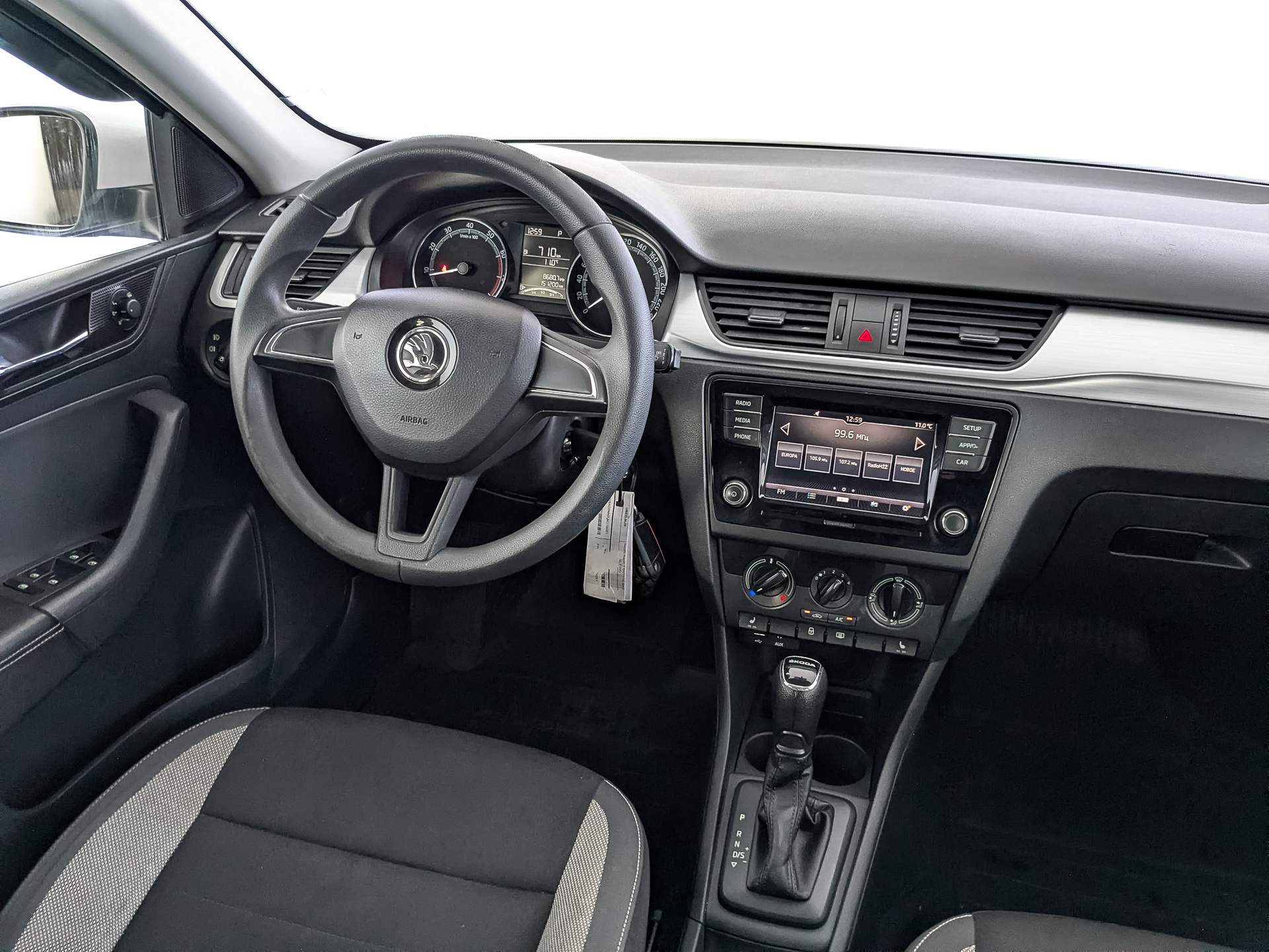 SKODA Rapid 1.60 (110 л.с), автомат, 2018, пробег 151 199 км