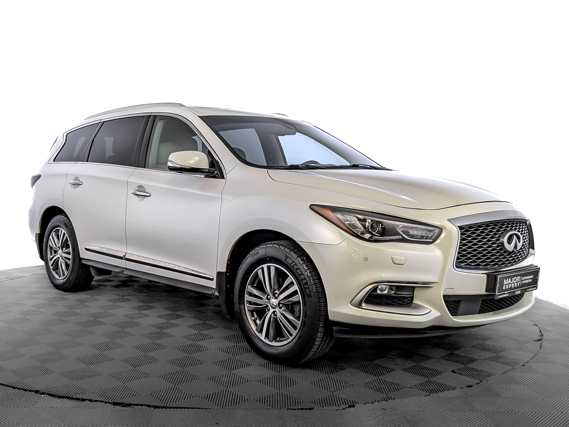 INFINITI QX60 3.50 (262 л.с), автомат, 2016, пробег 141 708 км