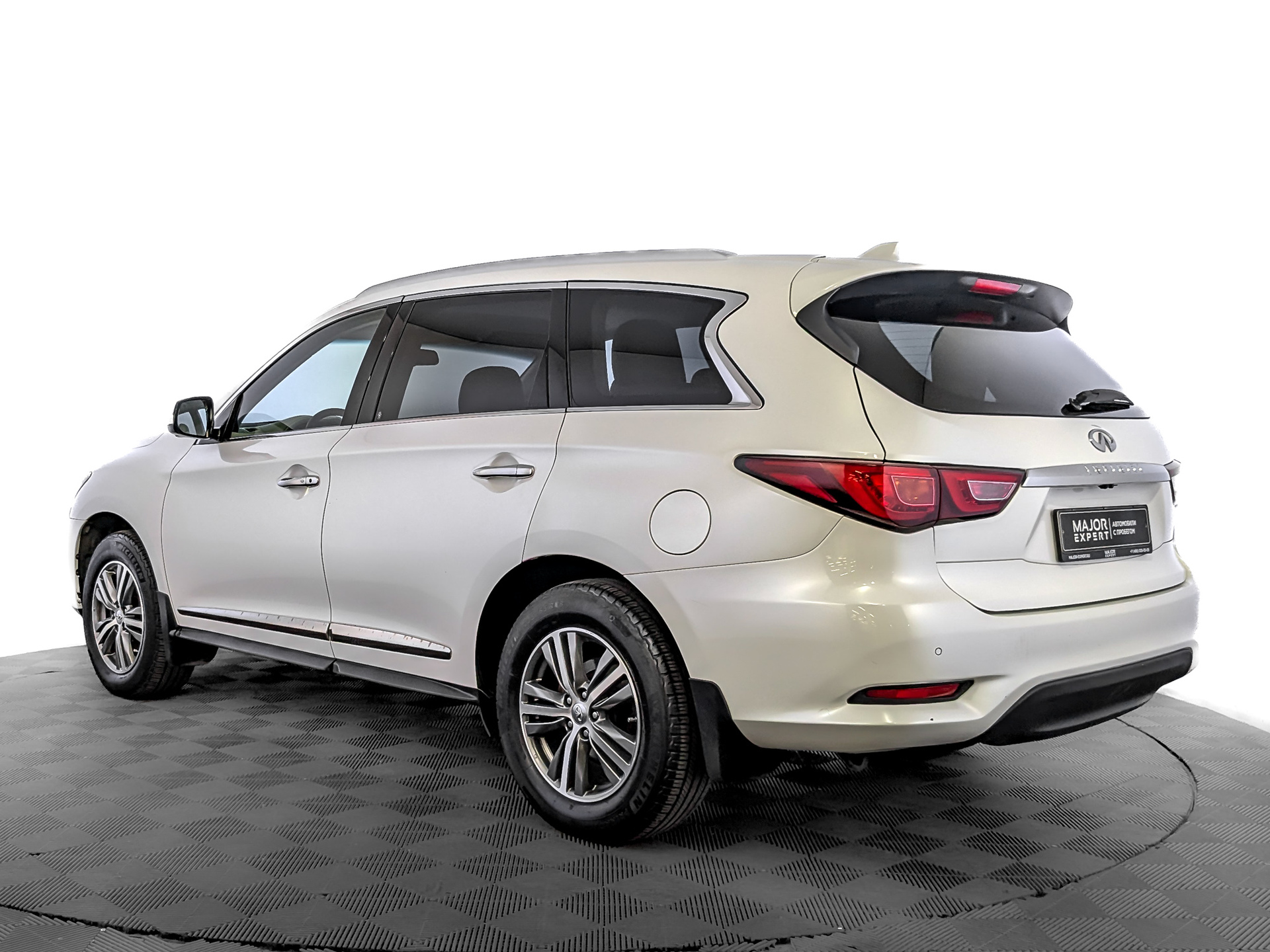 INFINITI QX60 3.50 (262 л.с), автомат, 2016, пробег 141 708 км