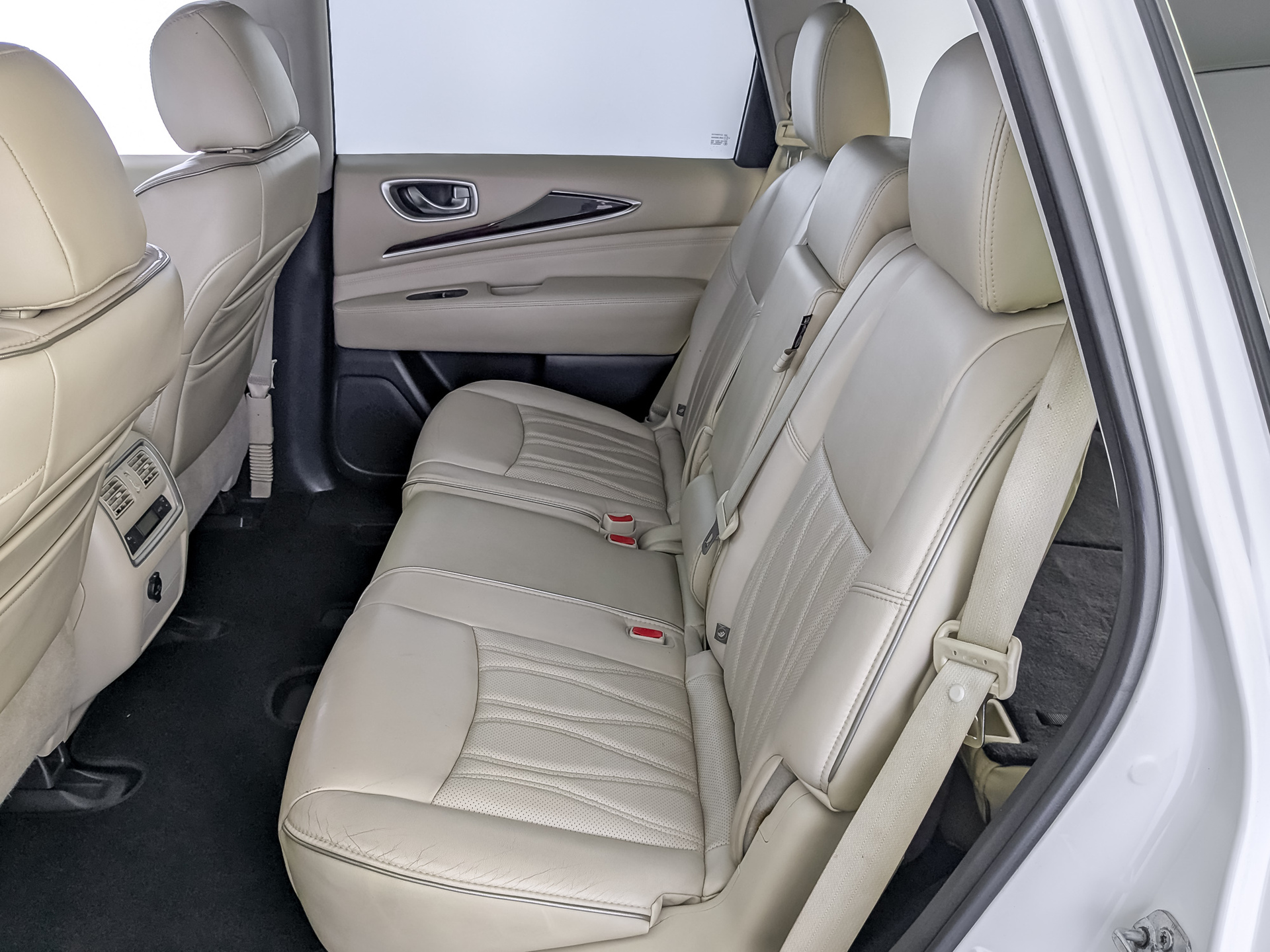 INFINITI QX60 3.50 (262 л.с), автомат, 2016, пробег 141 708 км