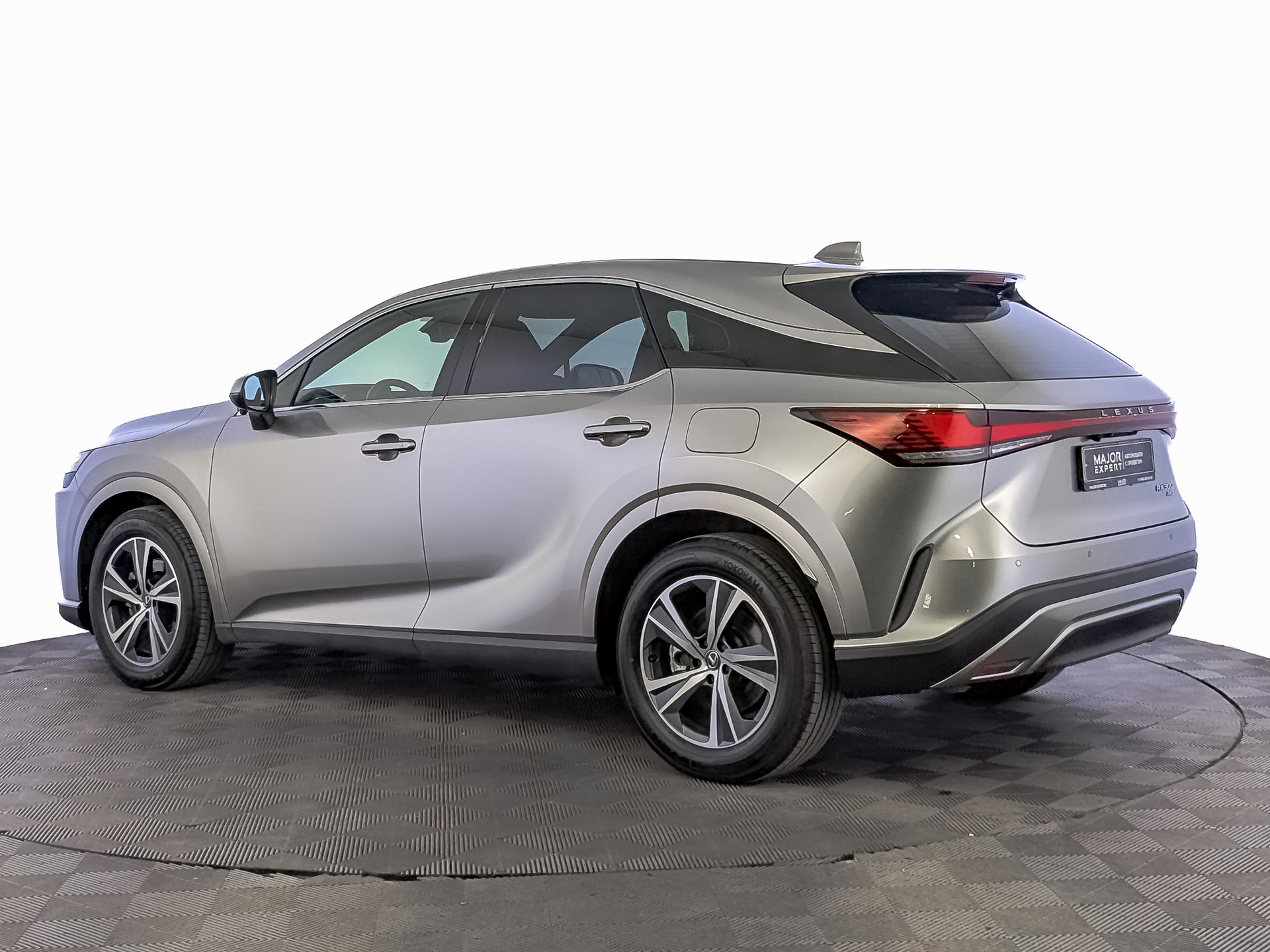 LEXUS RX 2.00 (248 л.с), автомат, 2025, пробег 14 995 км