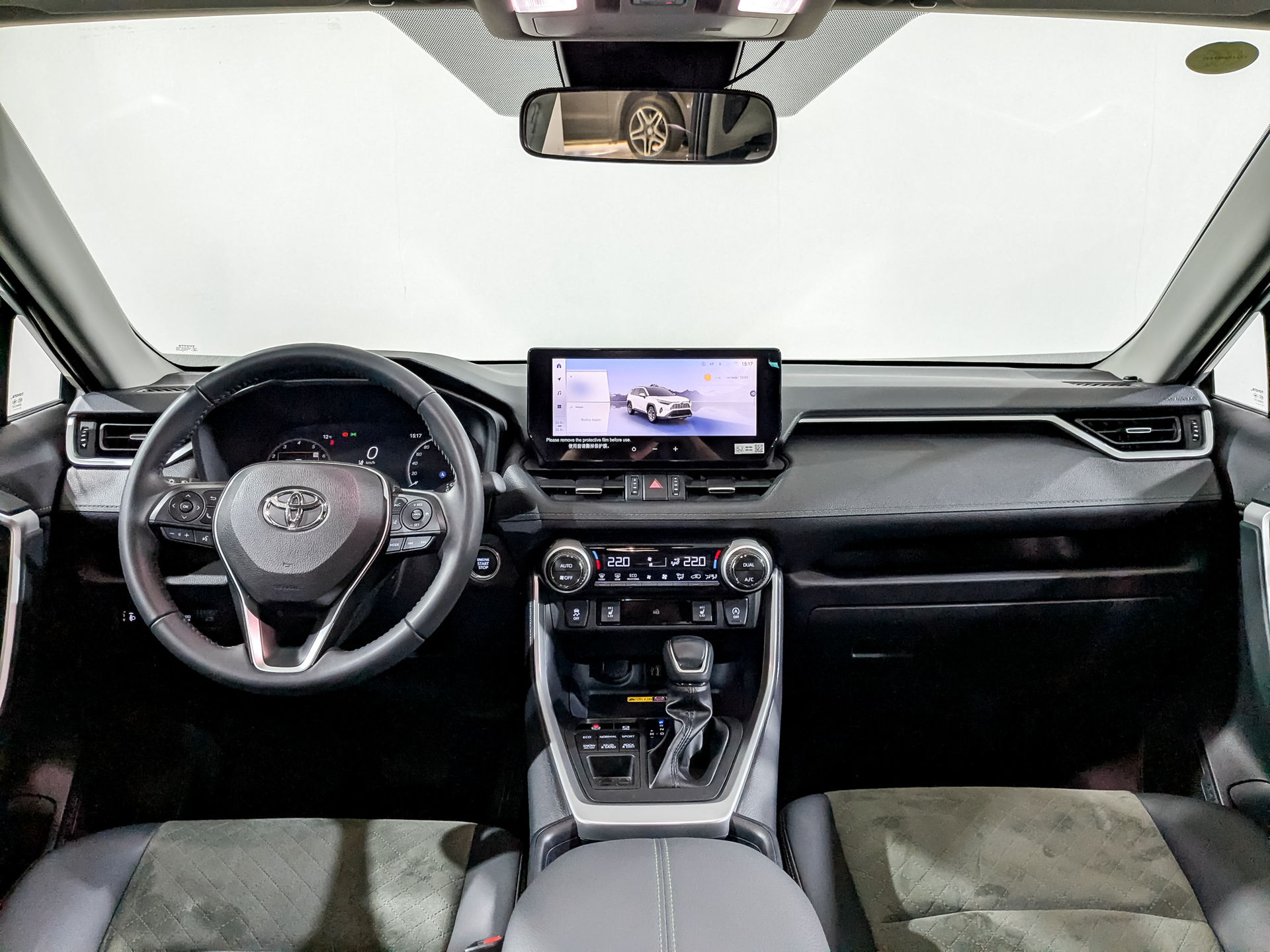 TOYOTA Rav-4 2.00 (171 л.с), автомат, 2025, пробег 3 933 км