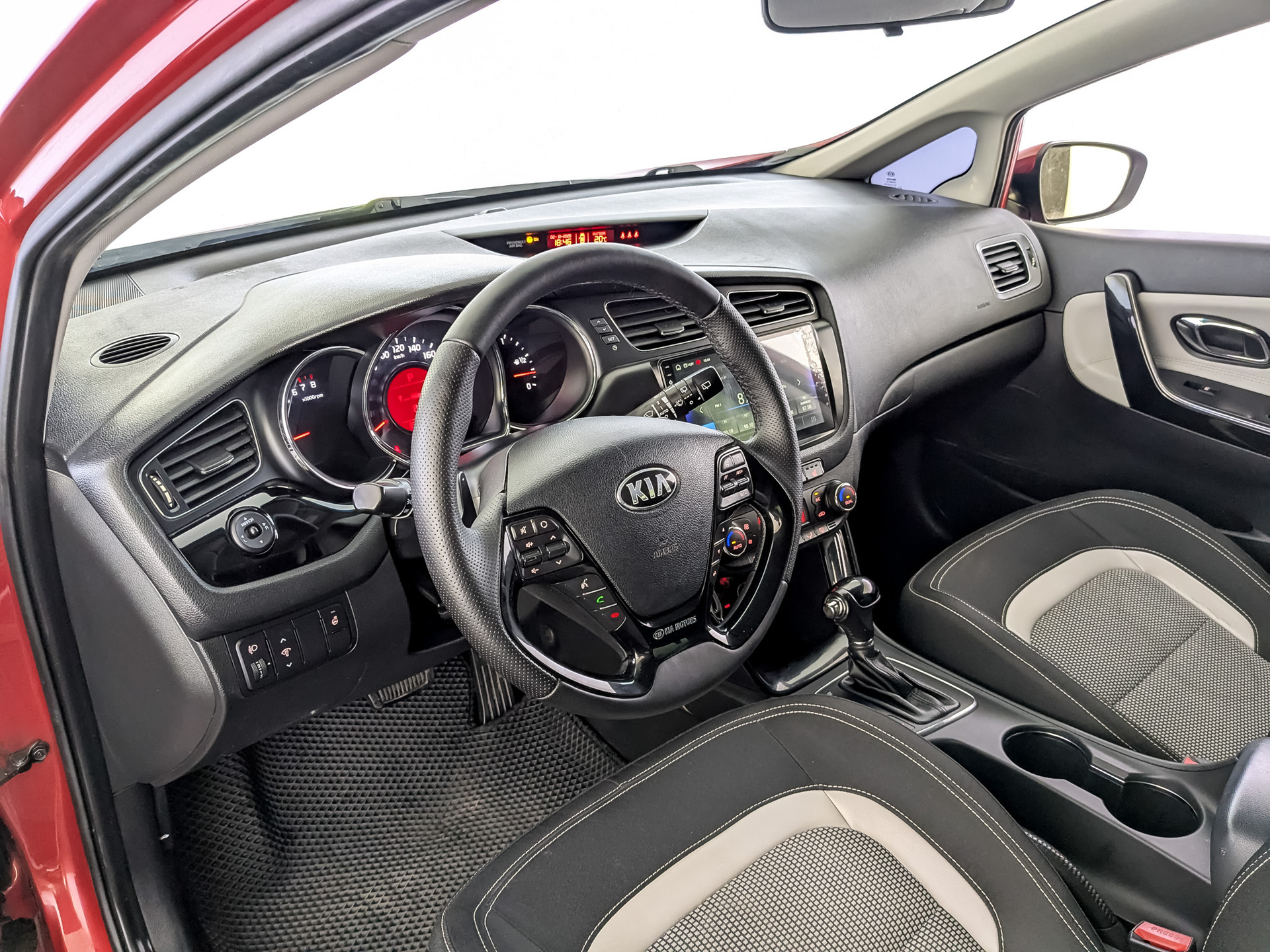 KIA Ceed 1.60 (129 л.с), автомат, 2014, пробег 234 366 км