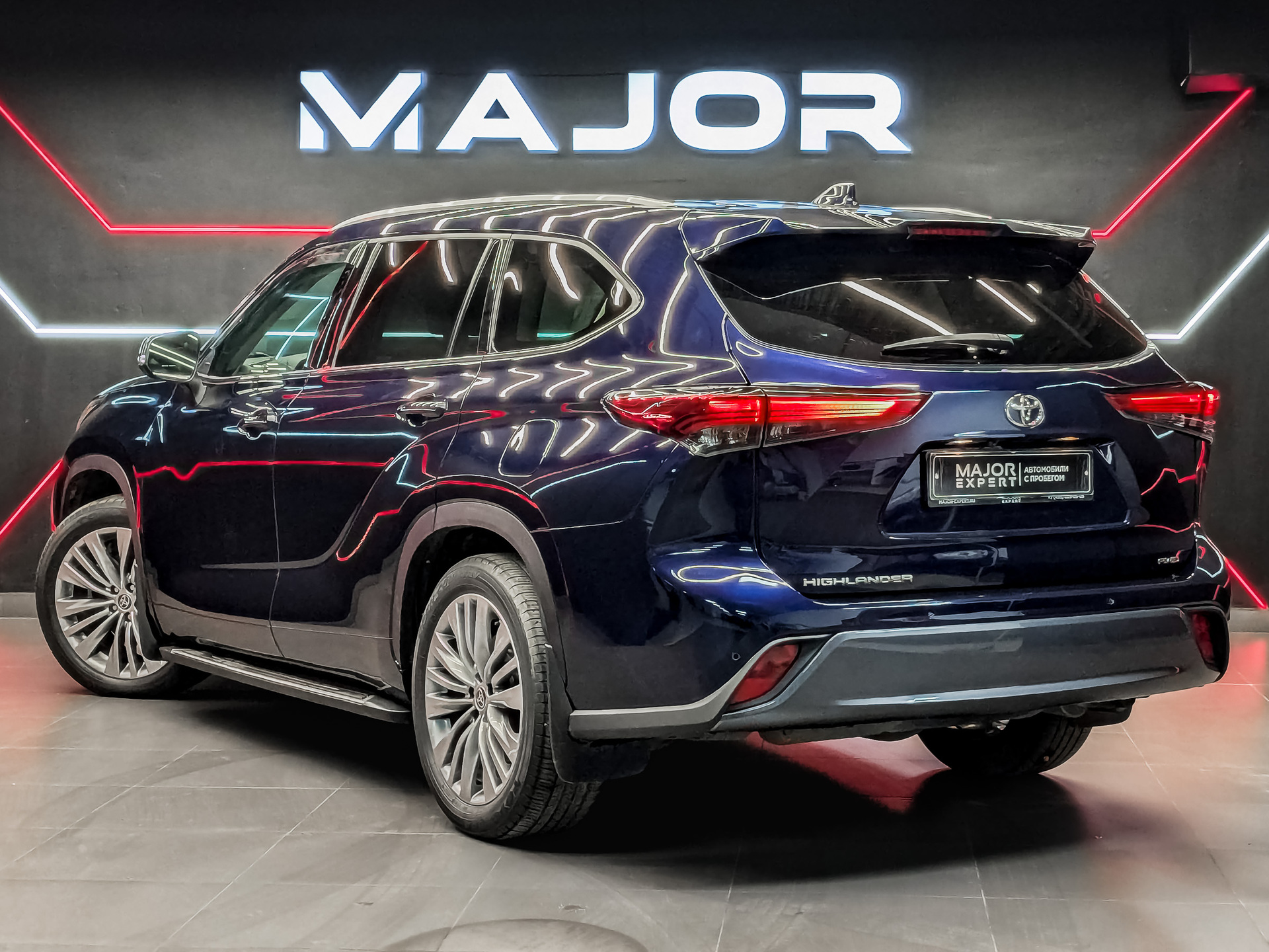 TOYOTA Highlander 3.50 (249 л.с), автомат, 2021, пробег 129 570 км