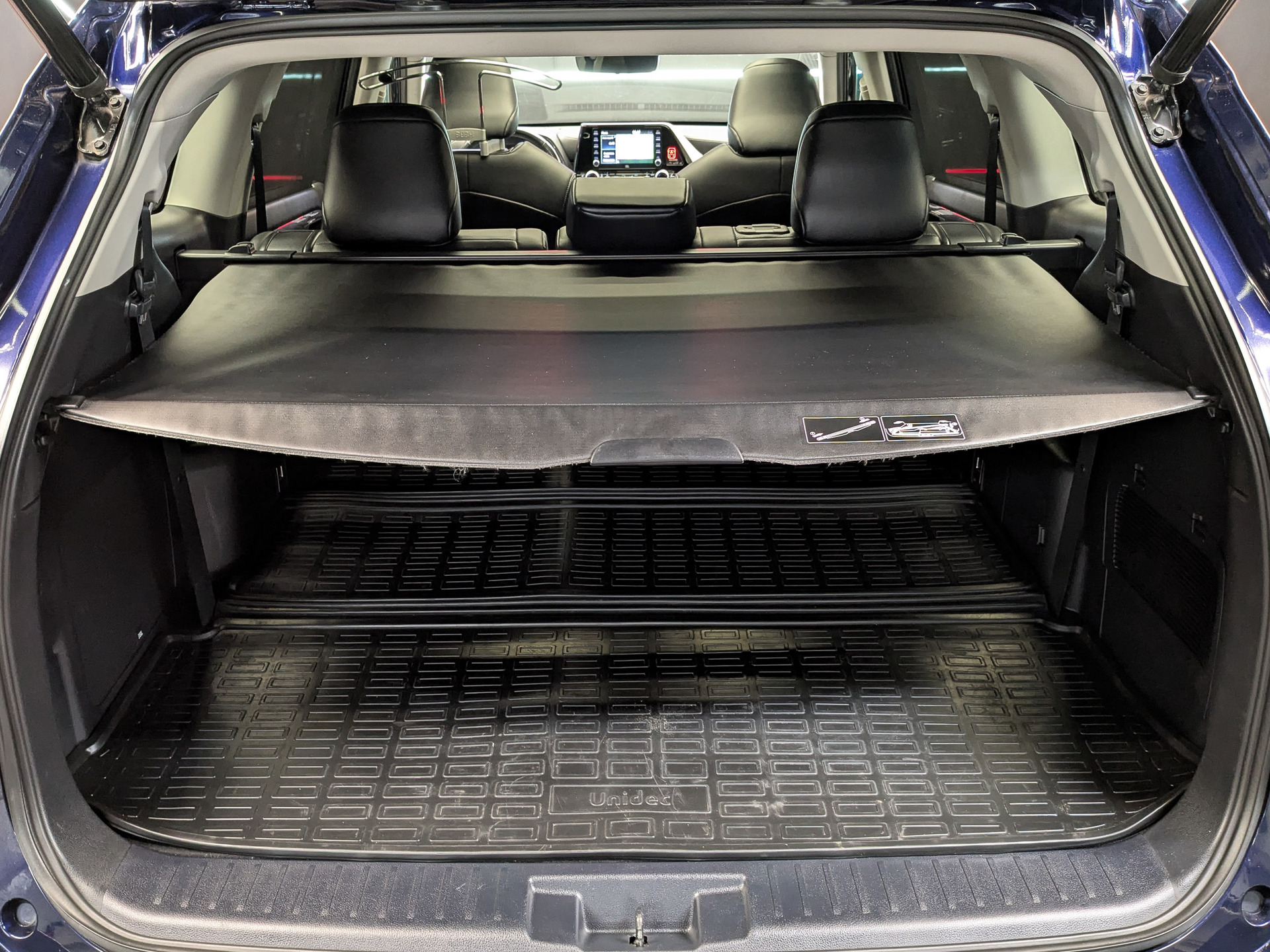 TOYOTA Highlander 3.50 (249 л.с), автомат, 2021, пробег 129 570 км