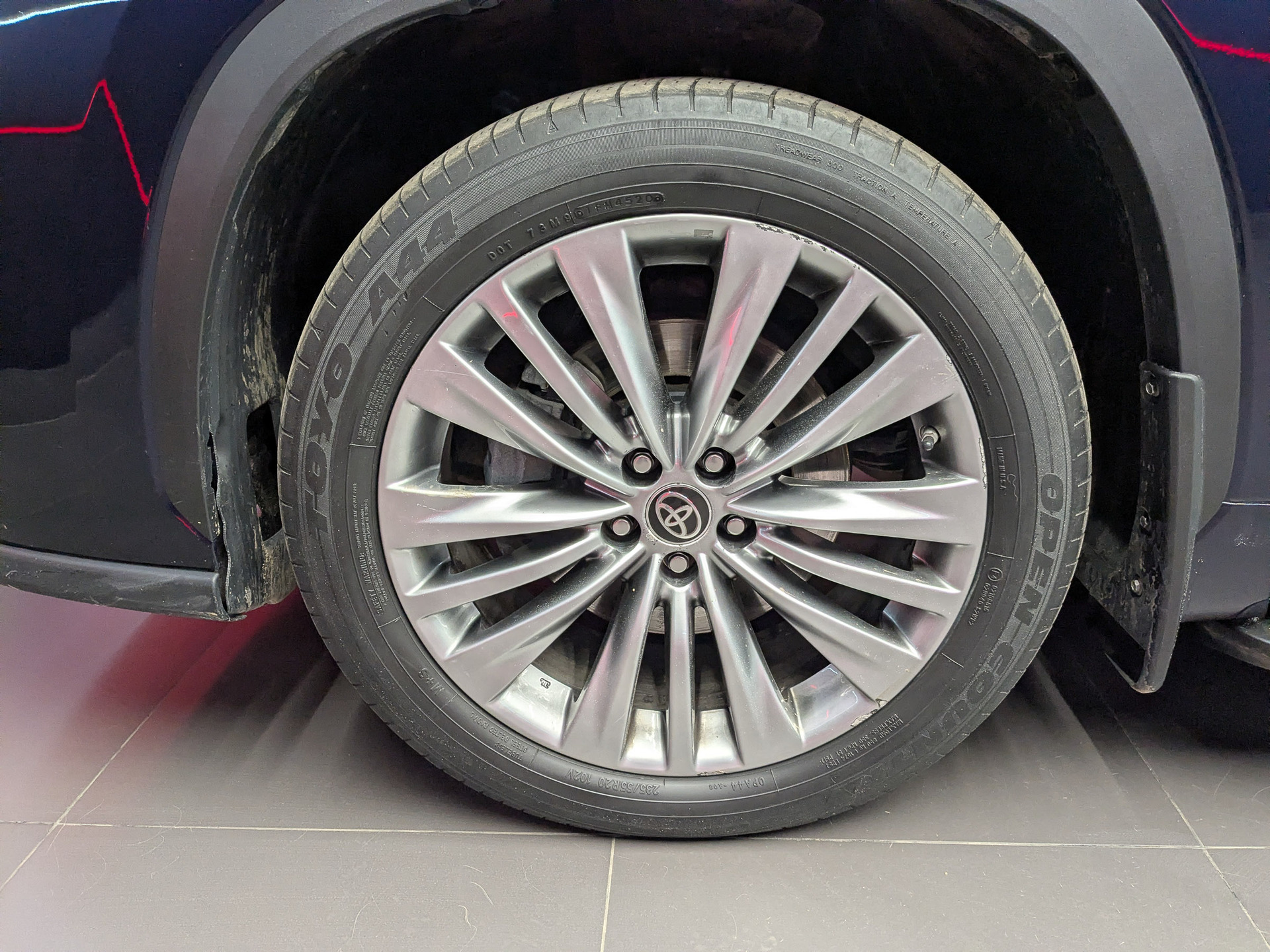 TOYOTA Highlander 3.50 (249 л.с), автомат, 2021, пробег 129 570 км